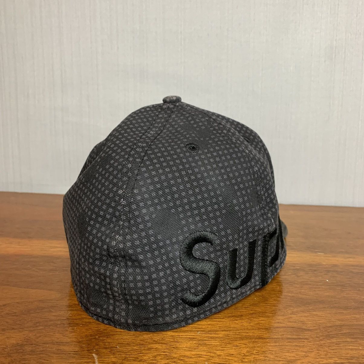 New Era × Supreme Supreme Grid Camo Side Logo Fitted Hat 2007 Size ONE SIZE - 3 Thumbnail
