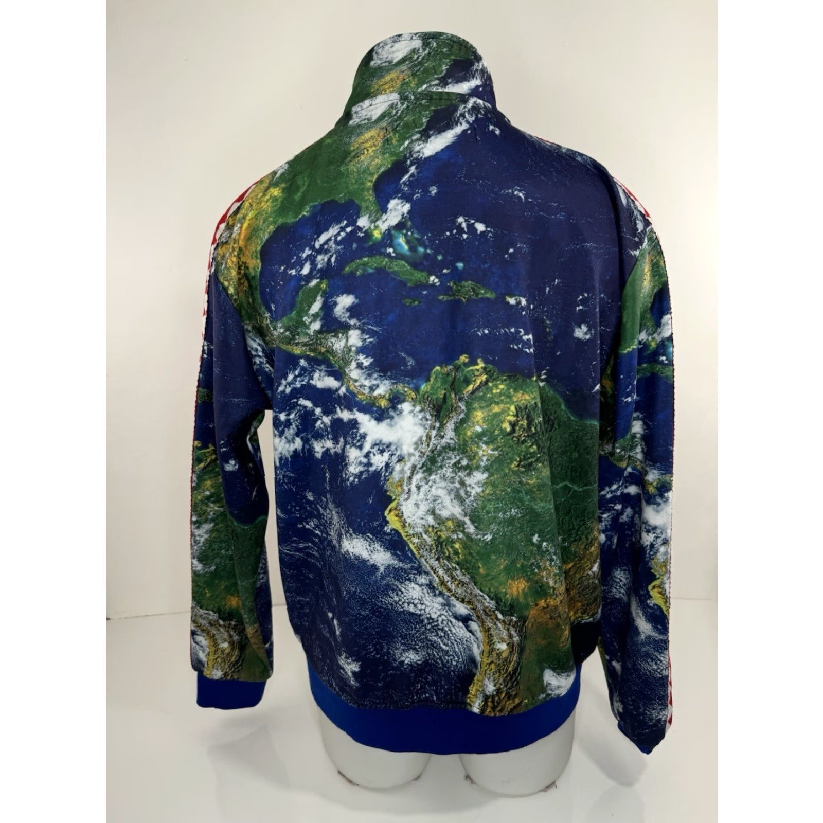 Hudson HUDSON SHARK ATTACK JAWS TEETH Earth Globe Zip Mens L Track Jacket EXCELLENT Size US L / EU 52-54 / 3 - 3 Thumbnail