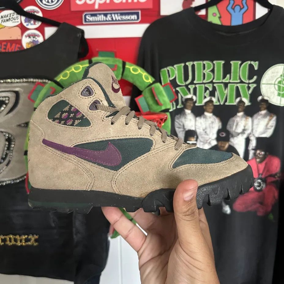 Nike Vintage Nike Caldera ACG Hiking Boots 940406-IB Size 7.5W Size US 7.5 / IT 37.5 - 5 Thumbnail