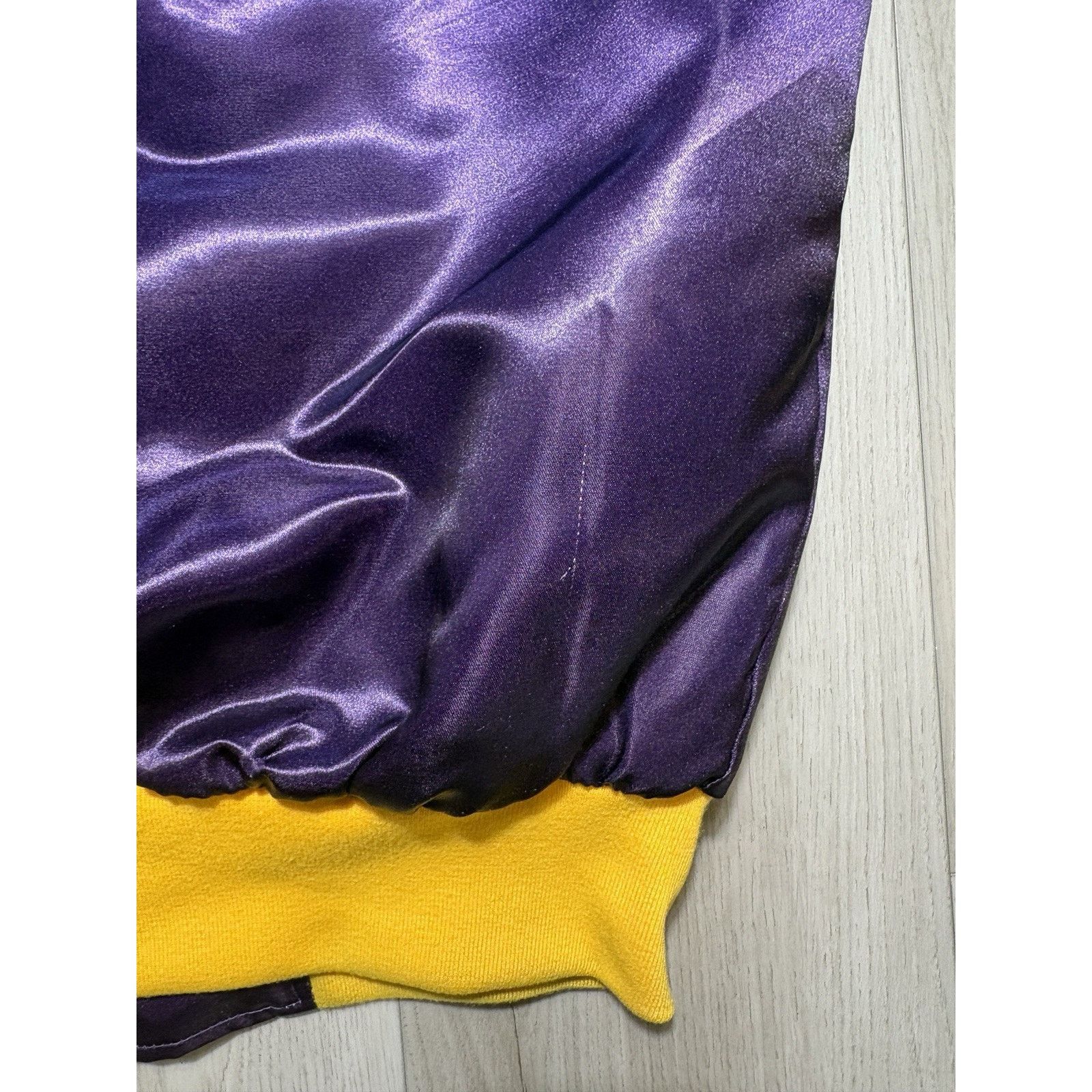 Other Los Angeles Lakers Kobe Bryant Crenshaw Satin Jacket Small Size US S / EU 44-46 / 1 - 18 Thumbnail