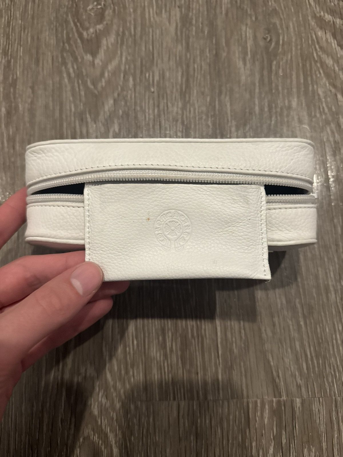 Chrome Hearts Chrome Hearts White Leather Sunglasses Case Size ONE SIZE - 7 Thumbnail