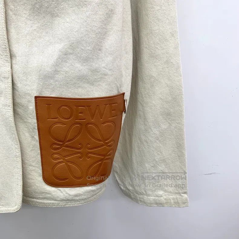 Loewe Loewe Ivory White Logo Embossed Cotton Collar Long Sleeve Size XS / US 0-2 / IT 36-38 - 4 Thumbnail
