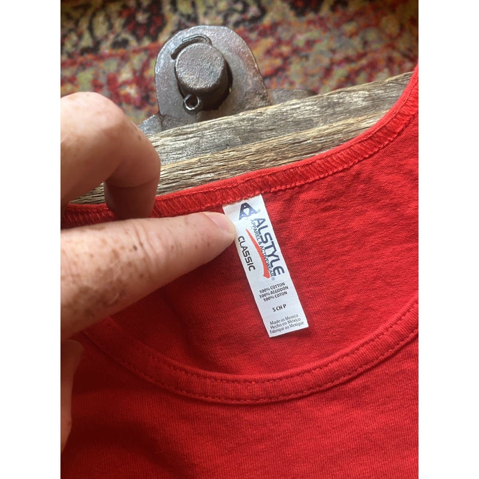 Vintage VINTAGE Small Hawaii Uhu Fish Red Tank Top T-Shirt S Mens Alstyle Cotton Round Neck Hawaii Fish Solid Size US S / EU 44-46 / 1 - 4 Thumbnail