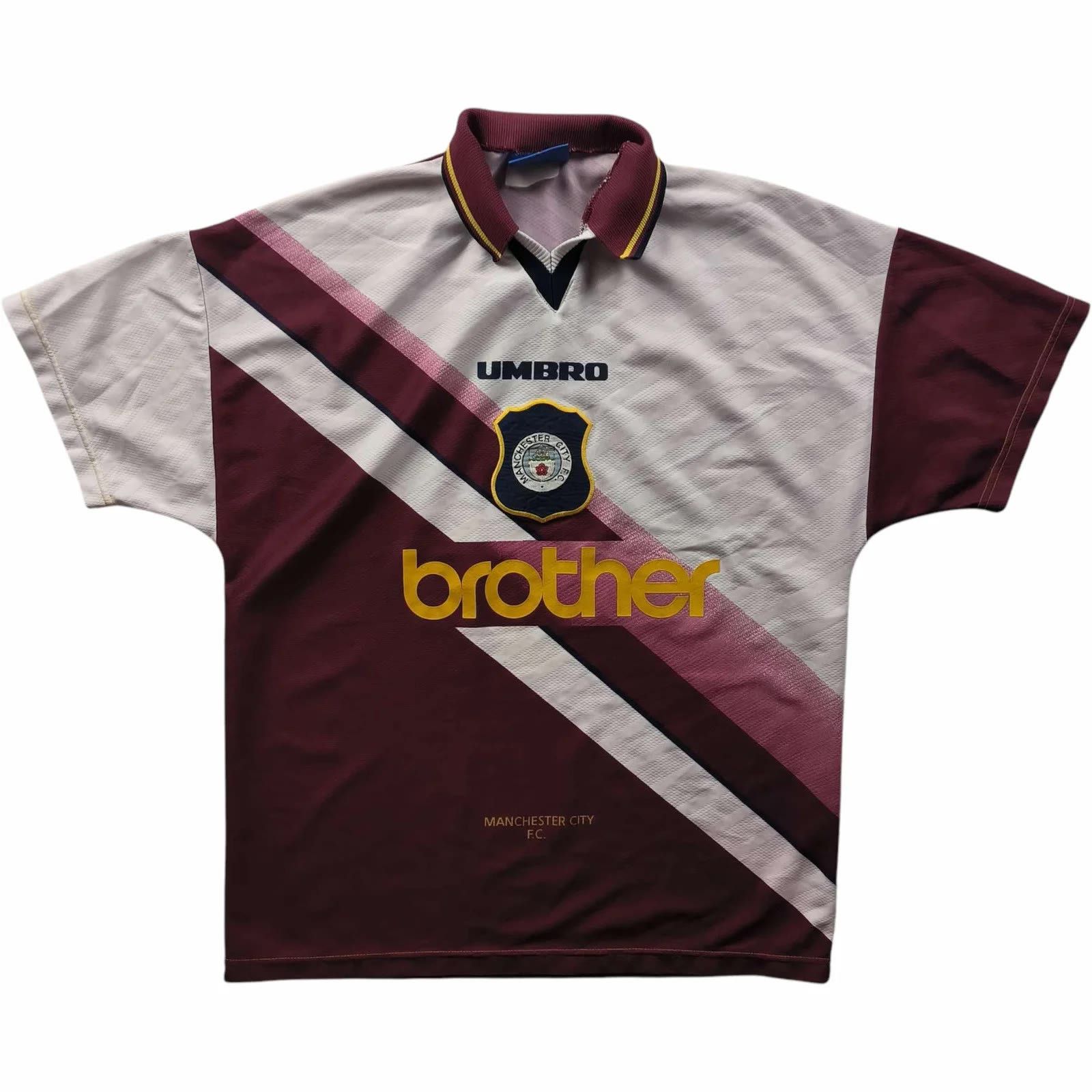 Umbro Manchester City 1996-97 Umbro away football jersey size L Size US L / EU 52-54 / 3 - 1 Thumbnail