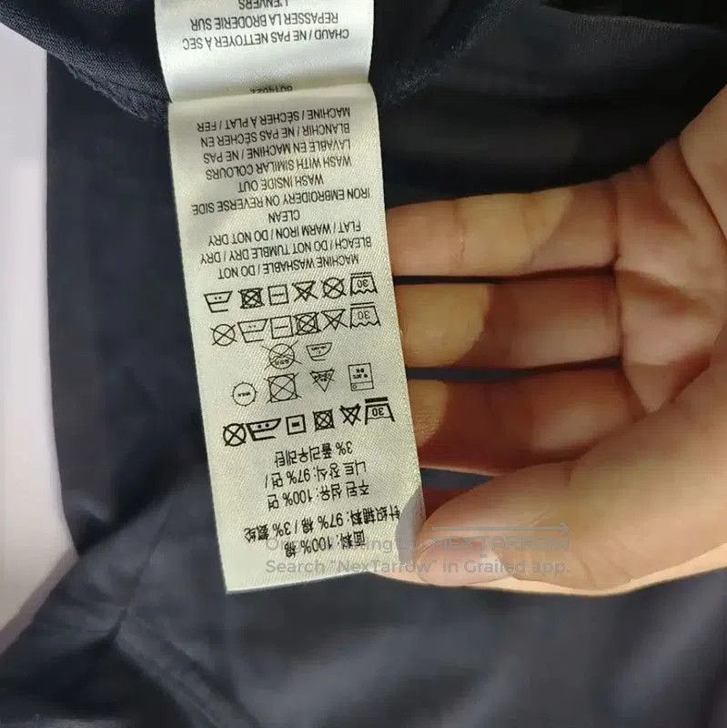 Burberry Burberry Black Cotton Women's T-Shirt. Size L / US 10 / IT 46 - 6 Thumbnail