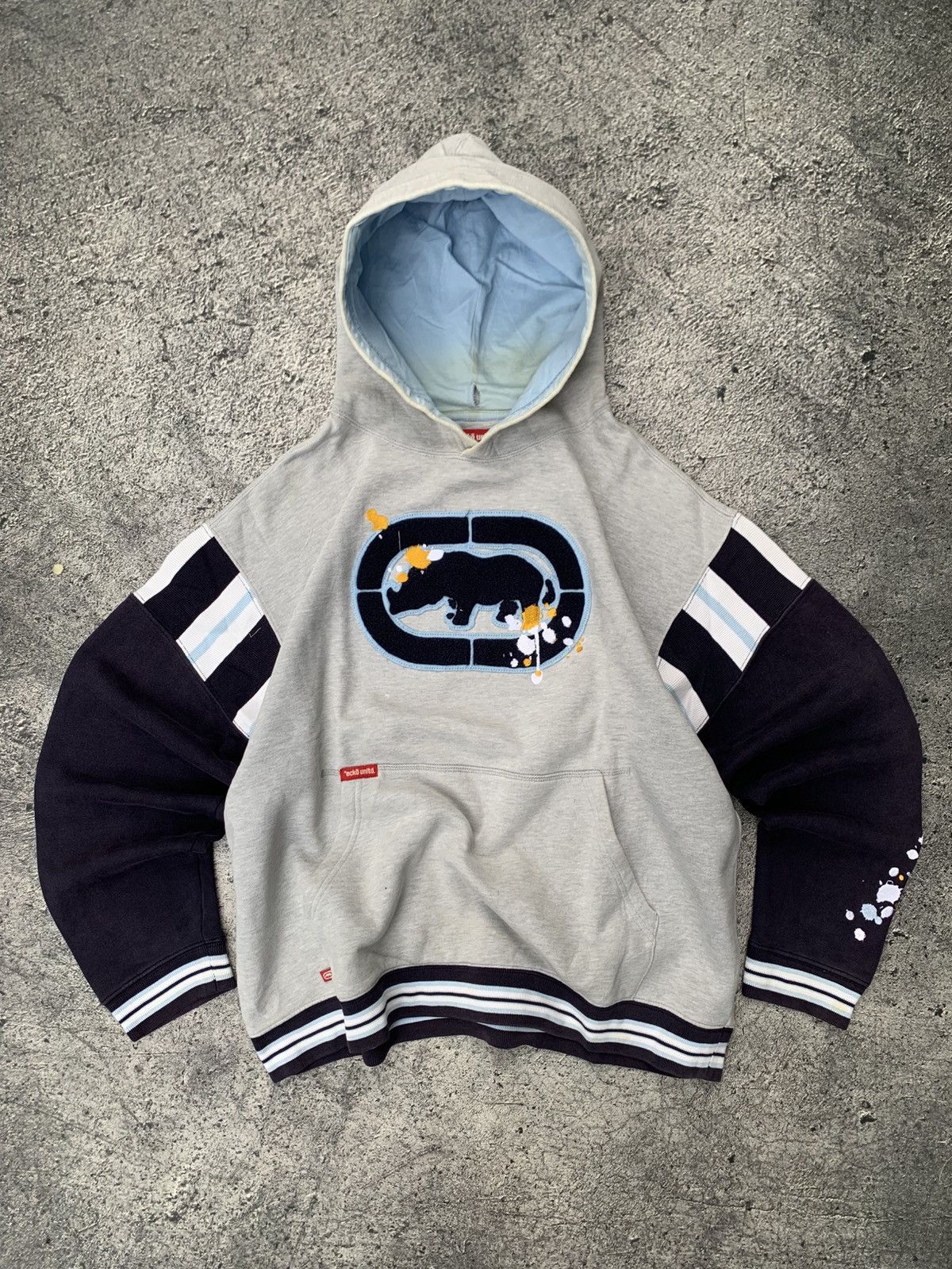 VINTAGE ECKO UNTLD HOODIE (RARE)