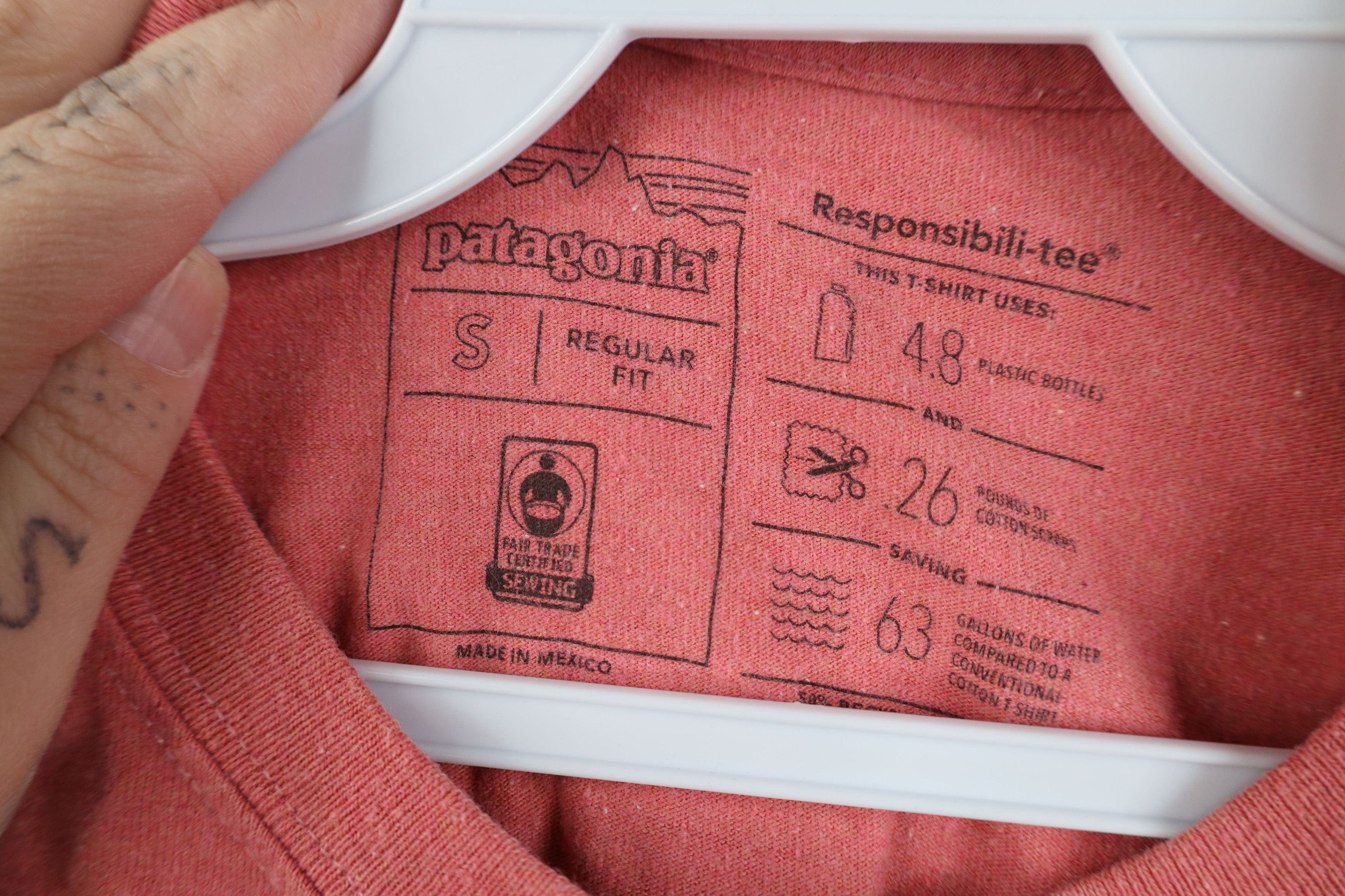 Patagonia Y2K Patagonia Spell Mountain Logo Long Sleeve T-Shirt Pink Size US S / EU 44-46 / 1 - 6 Thumbnail