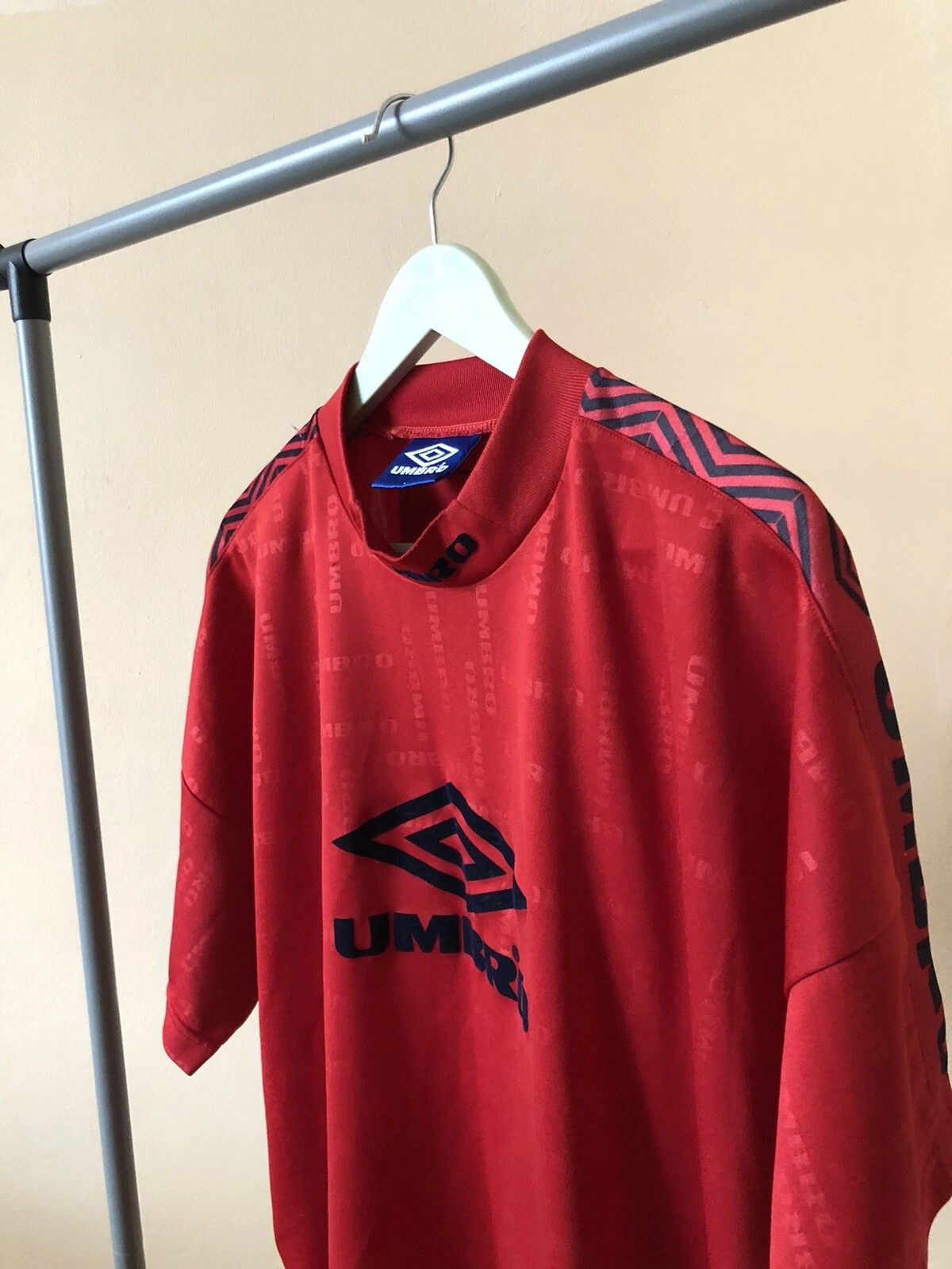 Umbro Umbro Monogram Logo Vintage T-Shirt Mens Size L Rare Size US L / EU 52-54 / 3 - 3 Thumbnail