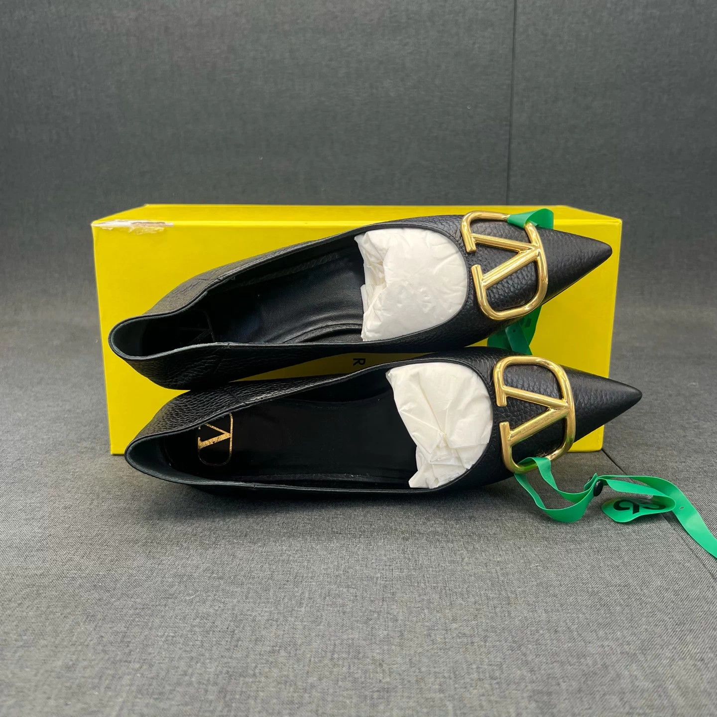Valentino Valentino Leather Pointed Toe Flat Black Size US 6 / IT 36 - 5 Thumbnail