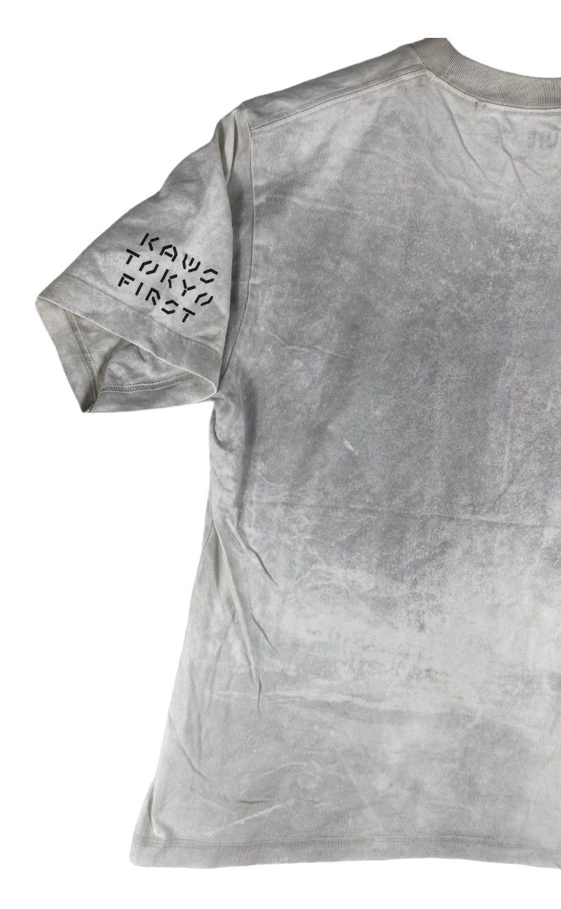 Kaws × Uniqlo × Vintage KAWS x Uniqlo Tokyo First Mori Arts Gallery Exclusive Tee L Size US L / EU 52-54 / 3 - 4 Thumbnail