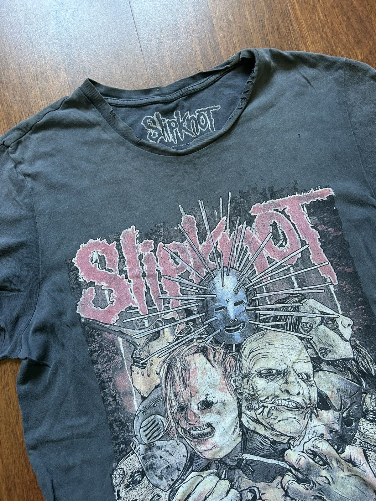 Slipknot Vintage Slipknot Faded Crazy Graphic Print 00s Unisex Size M Size US M / EU 48-50 / 2 - 4 Thumbnail