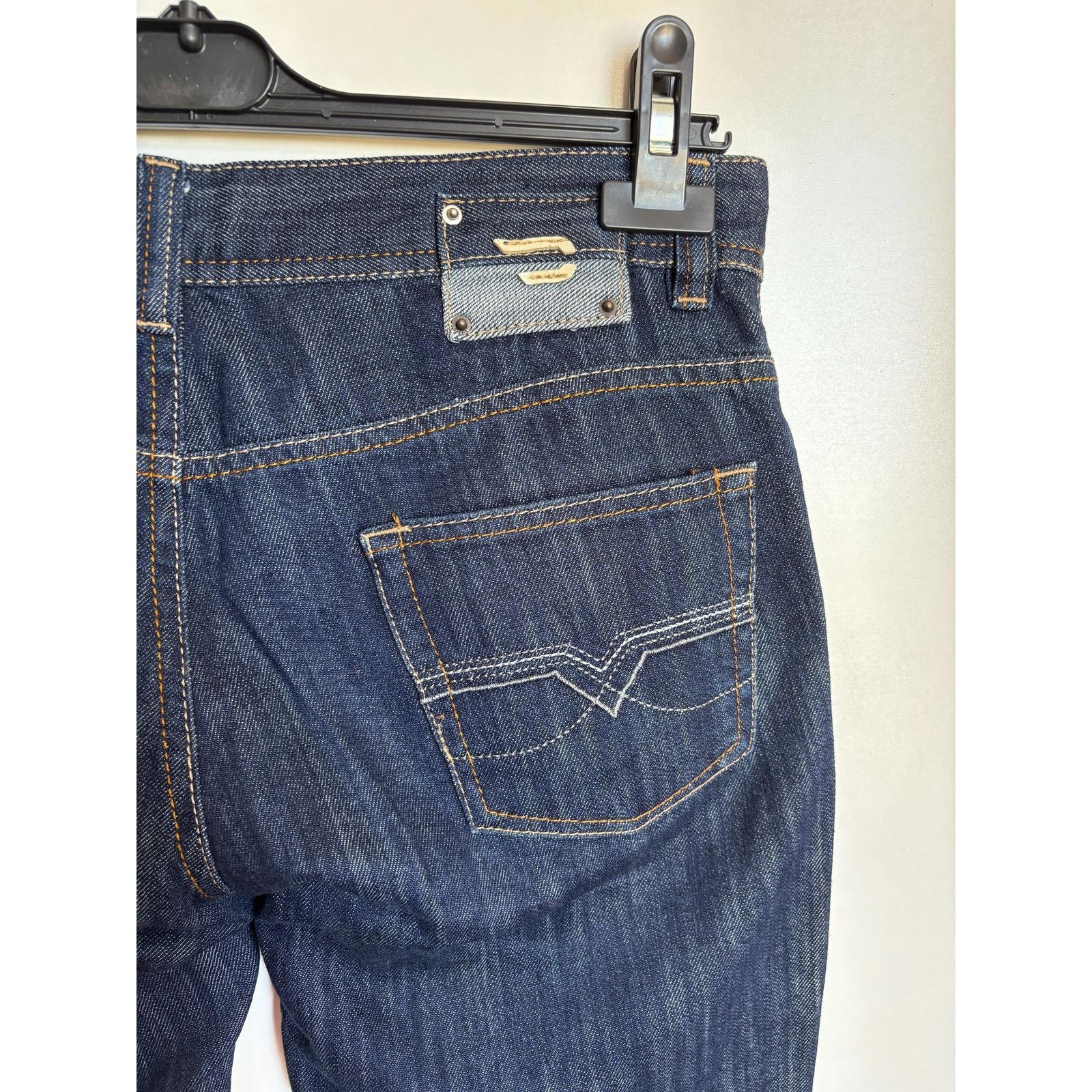 Diesel Vintage Diesel Jeans W28 Italy Dark Wash Straight Raw Hem Size US 28 / EU 44 - 7 Thumbnail