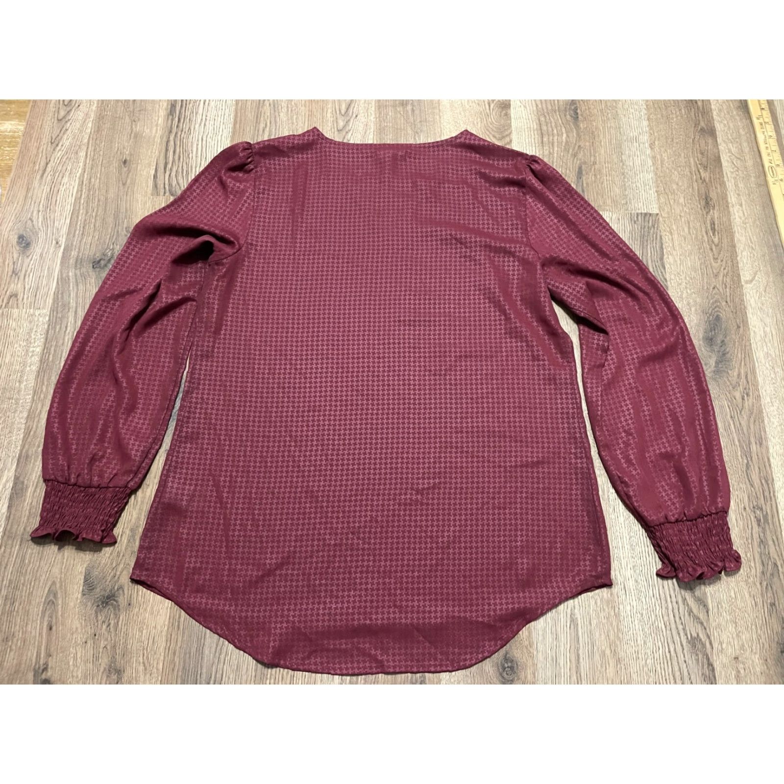 Vintage Maurices Shirt Women’s Size M Maroon Long Sleeve V-Neck Pullover Casual Regular T-Shirt Fall Spring Summer Modern Basic Size M / US 6-8 / IT 42-44 - 2 Thumbnail