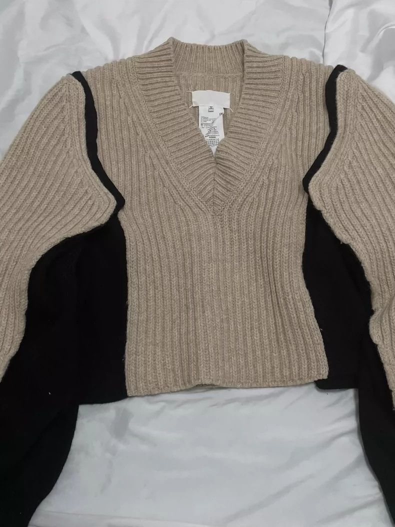 Maison Margiela Maison Margiela Show-style silhouette sweater 2501-Nextarro Size US S / EU 44-46 / 1 - 1 Thumbnail