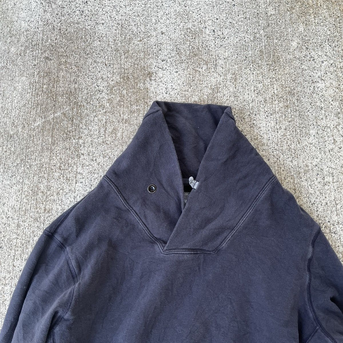 Vintage Vintage Gap Made In Vietnam Cardigan Avant Garde Faded M Size US M / EU 48-50 / 2 - 3 Thumbnail