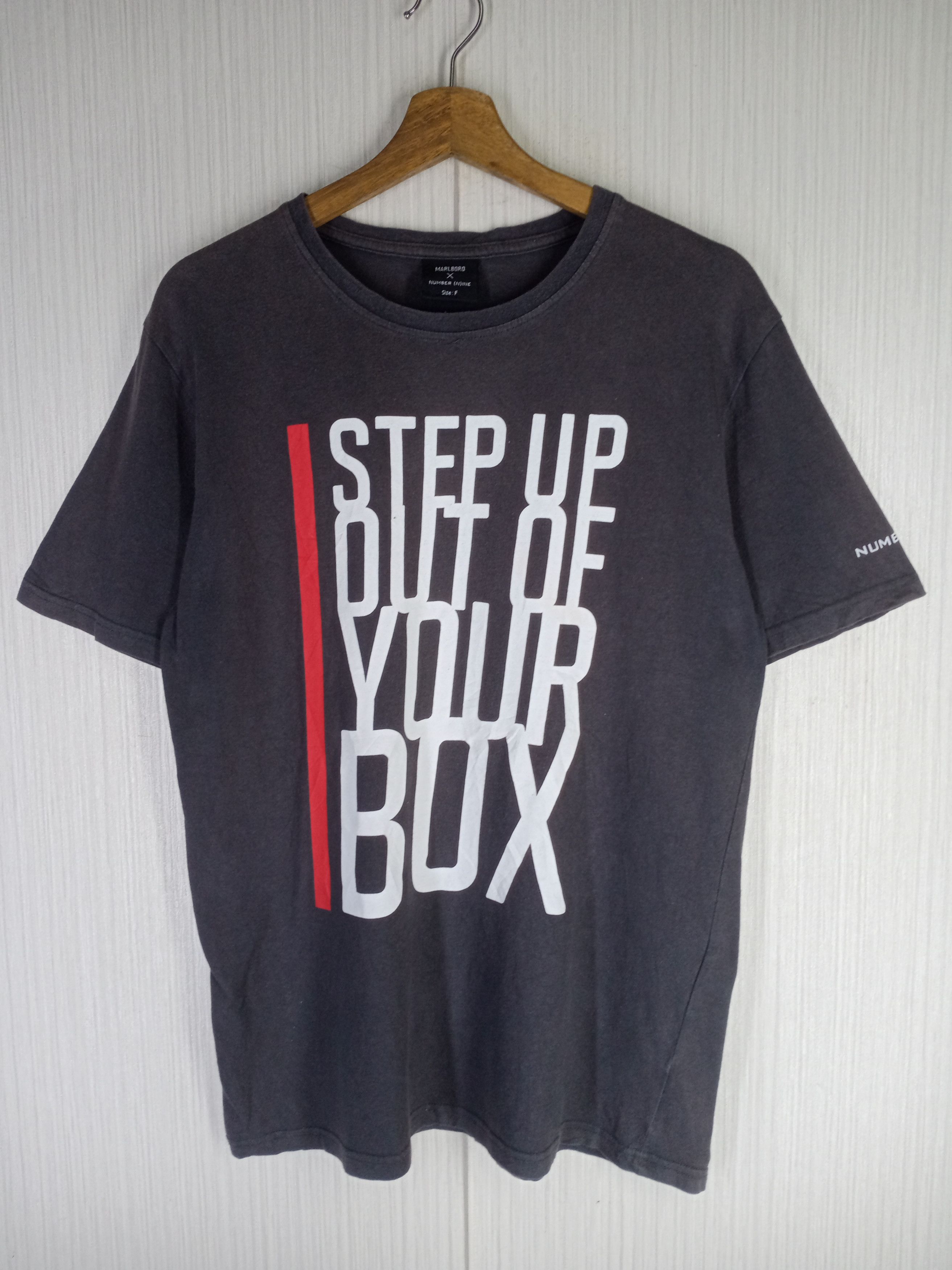 Number (N)ine Number (N)ine Marlboro Tshirt Size US L / EU 52-54 / 3 - 1 Thumbnail