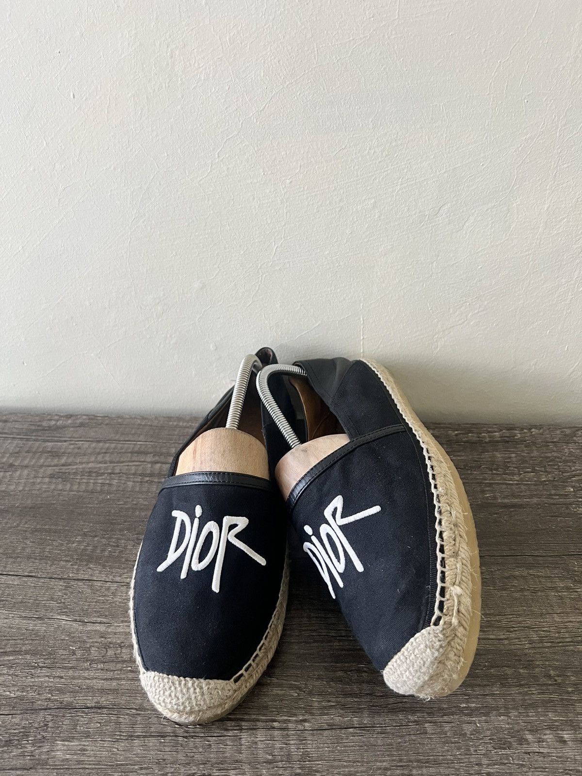 Dior CHRISTIAN DIOR SCRIPT LOGO ESPADRILLES Size US 9 / EU 42 - 8 Thumbnail