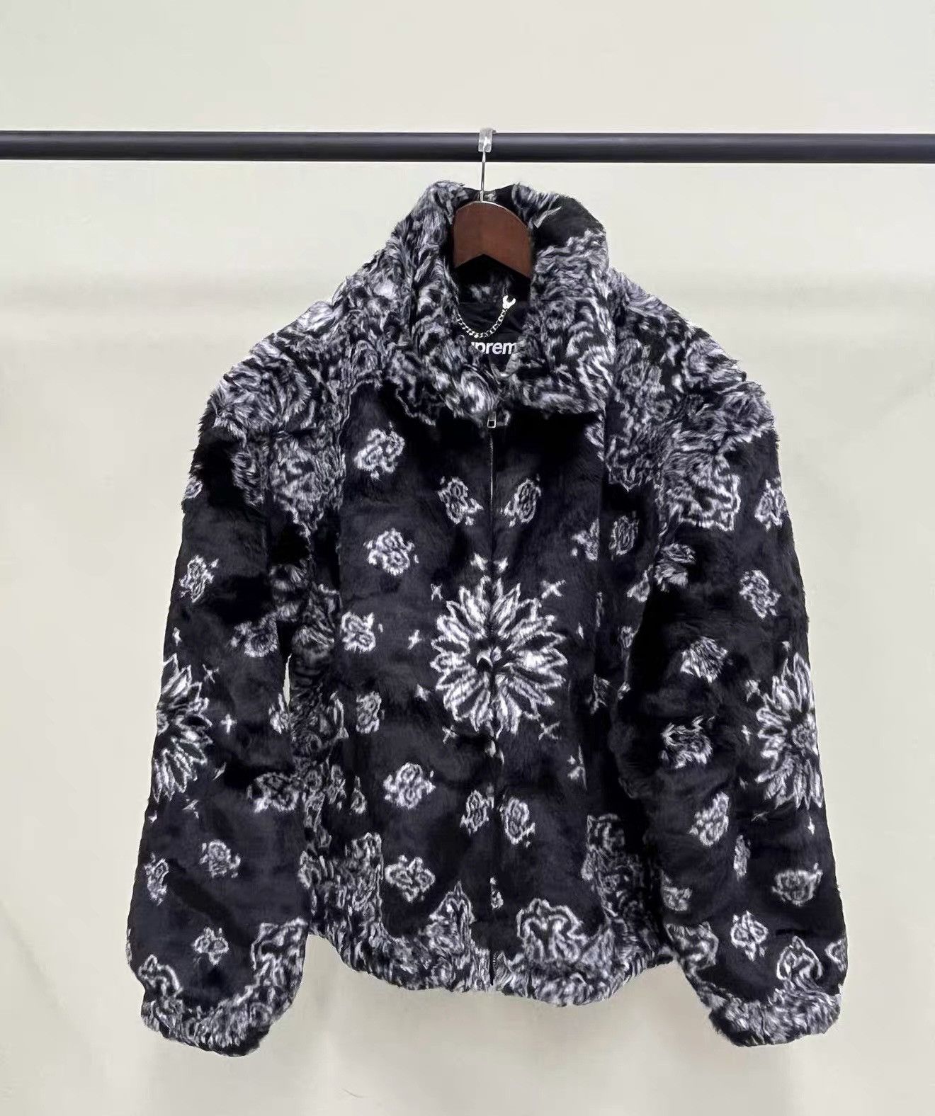 Supreme Supreme bandana faux fur bomber Jacket Size US M / EU 48-50 / 2 - 2 Thumbnail