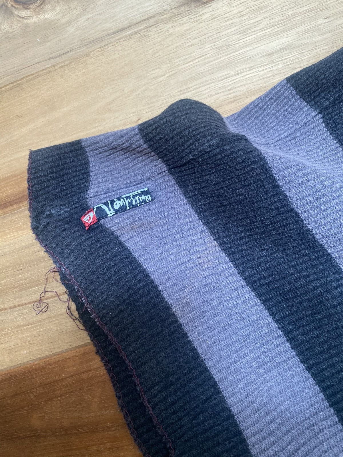 Quiksilver Vintage Quiksilver Striped Long Sleeve Waffle Knit Y2K L Size US L / EU 52-54 / 3 - 5 Thumbnail