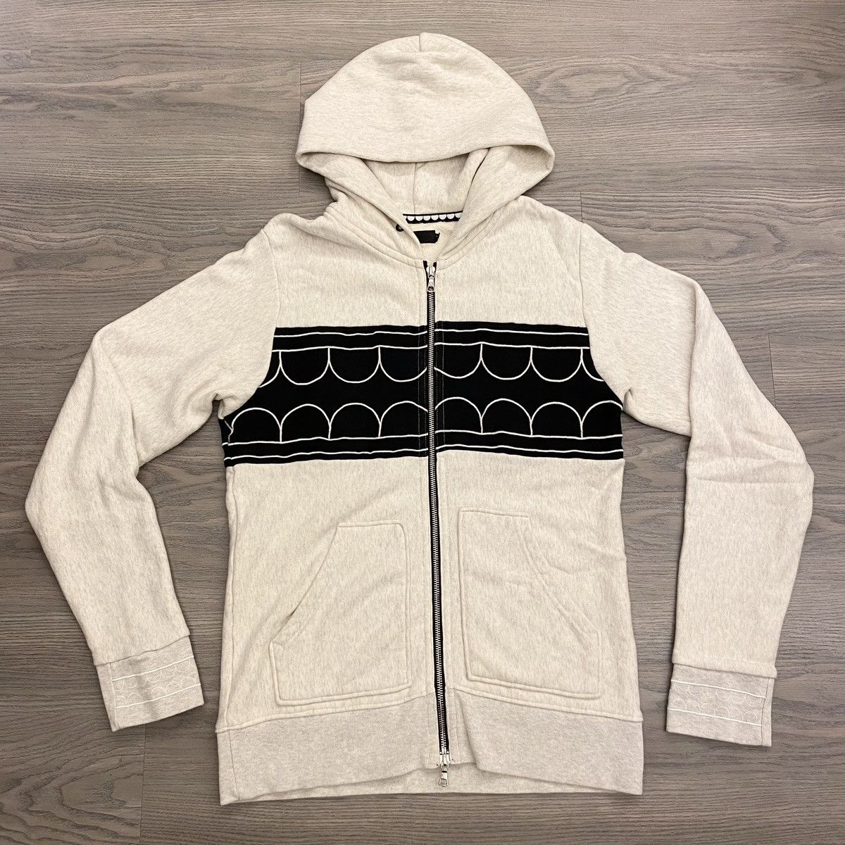 Kaws KAWS Original Fake Teeth Hoodie Jacket Size US L / EU 52-54 / 3 - 1 Thumbnail