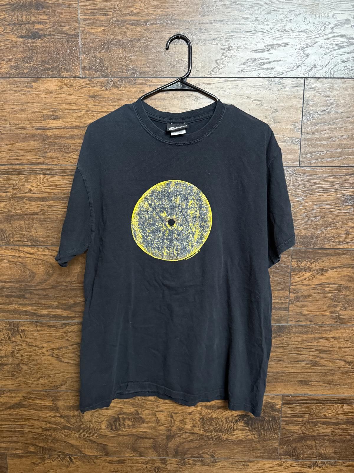 Designer VTG Elvis Presley Vinyl Sun Record T-shirt Graceland Tag - L Size US L / EU 52-54 / 3 - 1 Thumbnail