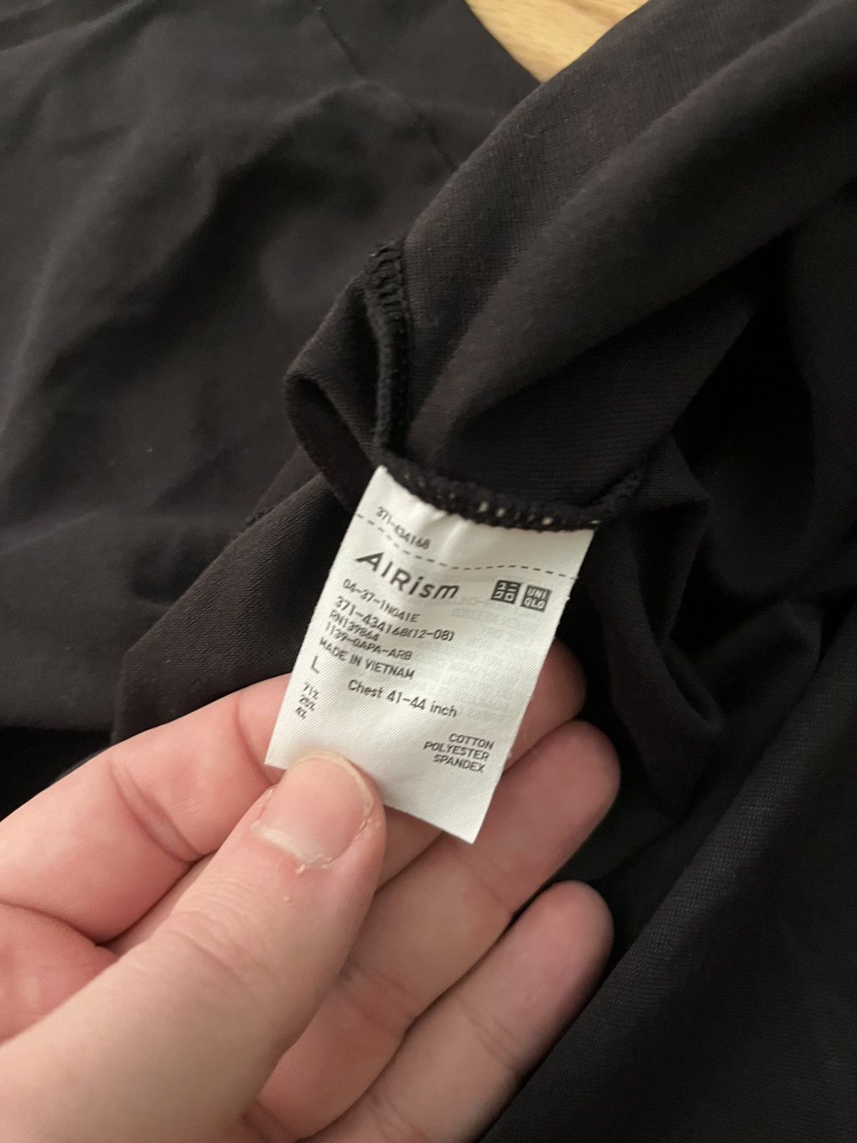 Uniqlo uniqlo airism tank tops size large x2 Size US L / EU 52-54 / 3 - 4 Thumbnail