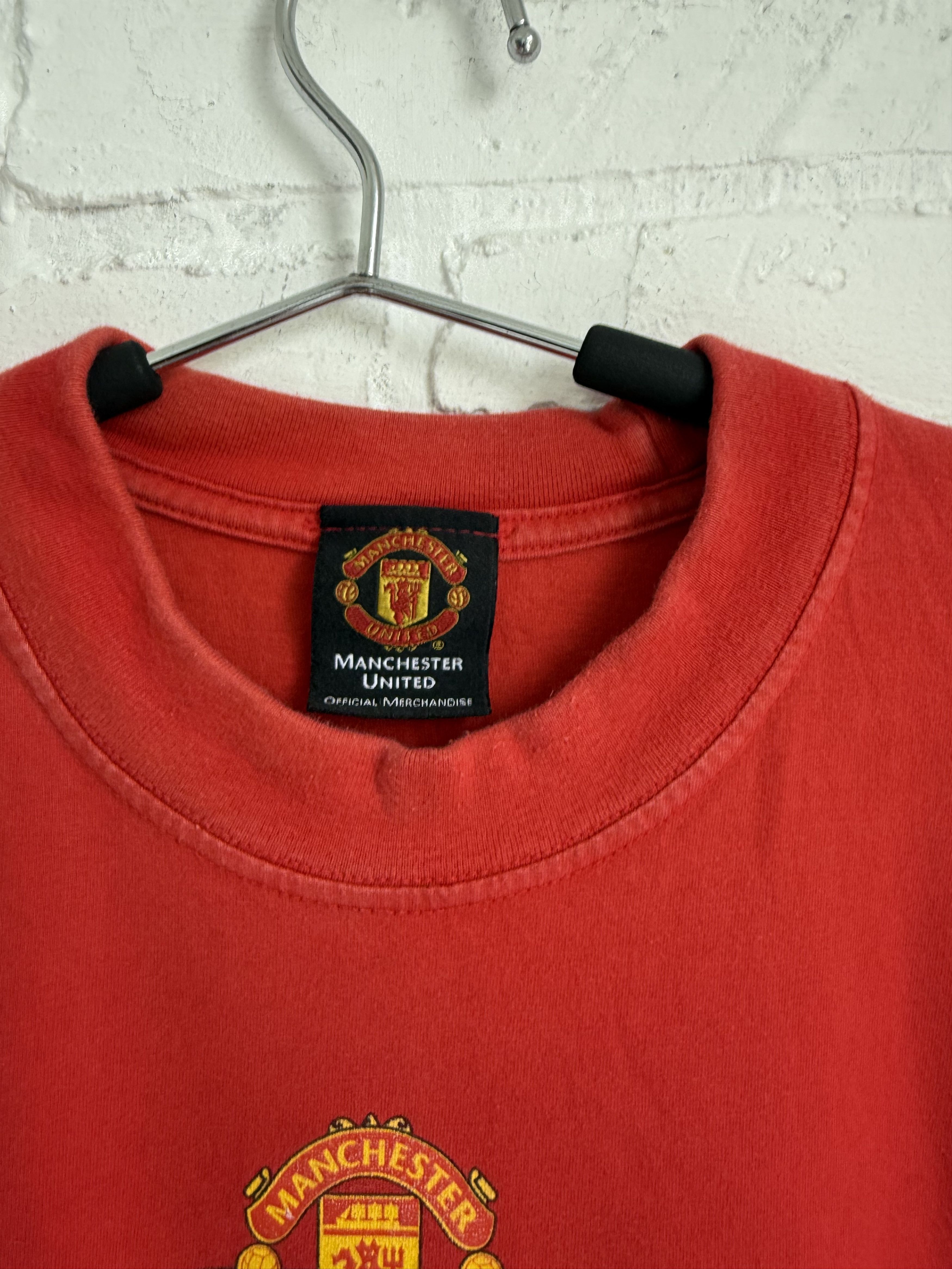 Vintage Vintage 1999 Manchester united triple glory football t-shirt Size US L / EU 52-54 / 3 - 2 Thumbnail