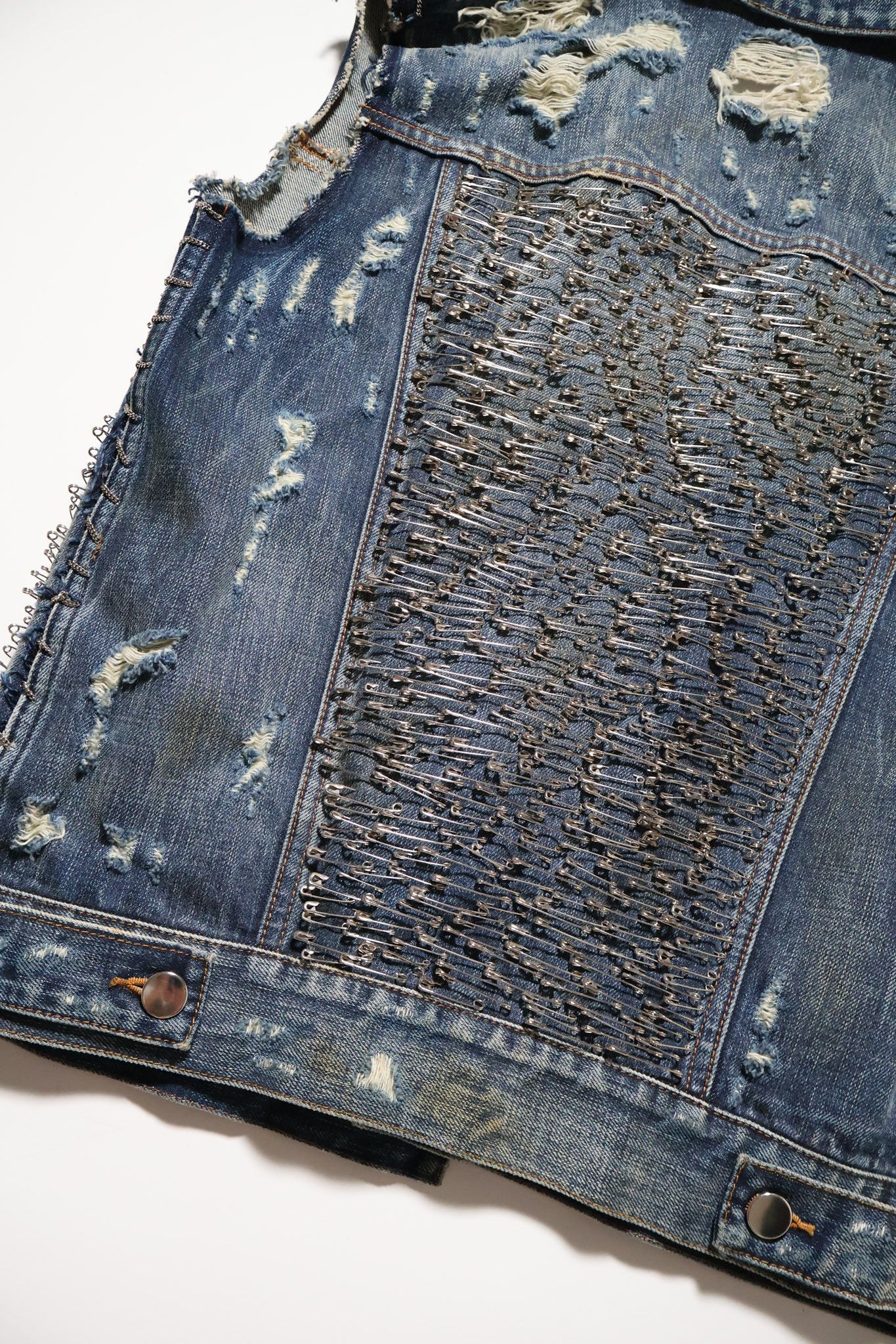 Balmain Balmain By Decarnin SS11 Runway Safety Pin Crystal Vest Size US S / EU 44-46 / 1 - 8 Thumbnail