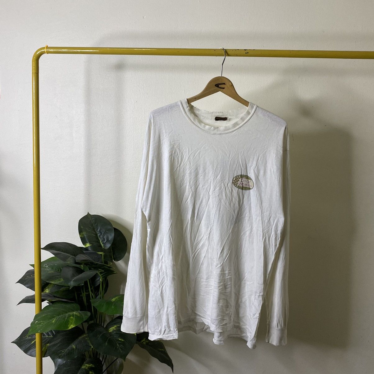 Vintage Vintage 2000s Local Motion Surf LS T Shirt Size US L / EU 52-54 / 3 - 5 Thumbnail
