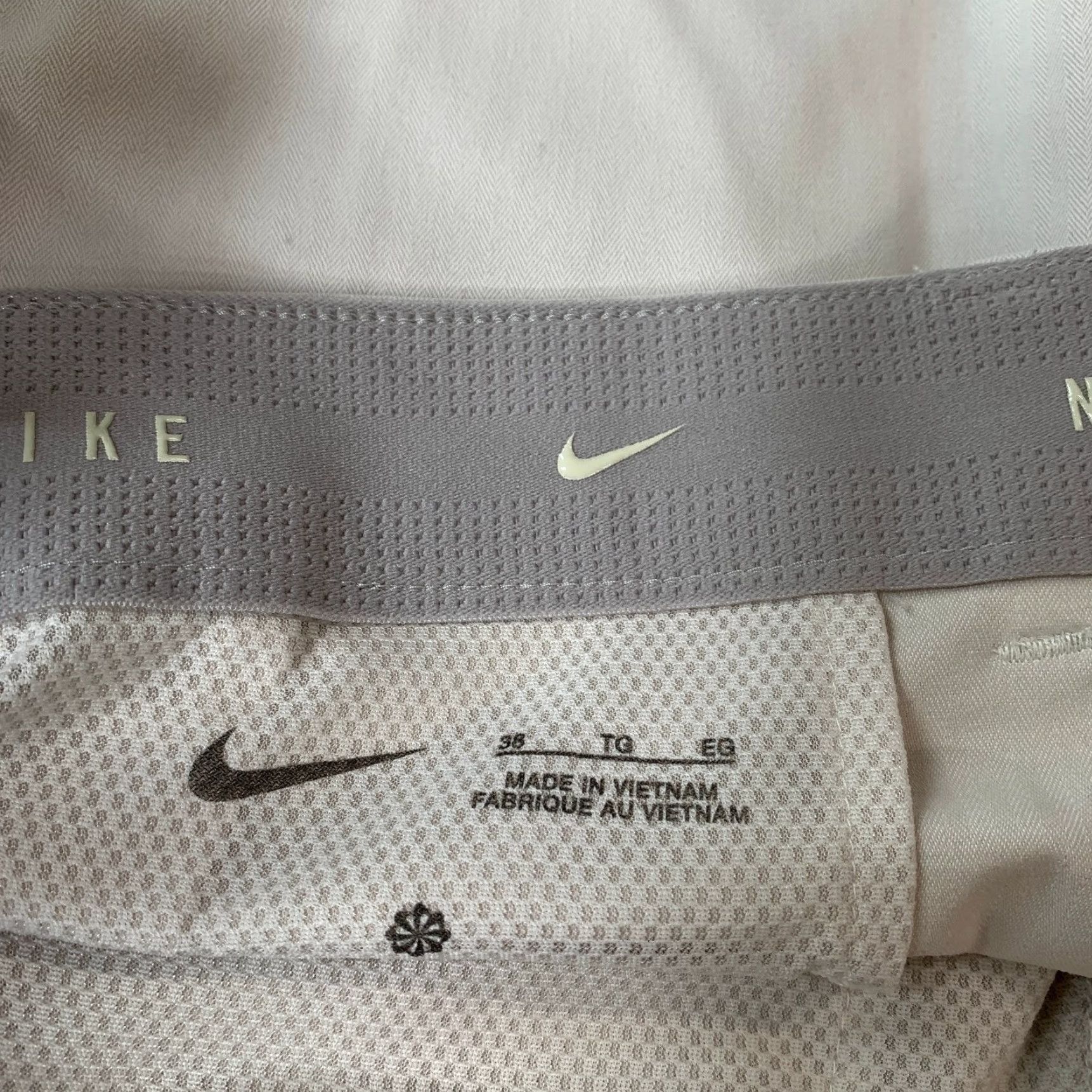 Nike Nike Golf Shorts Mens 38 Beige 100% Polyester Active Preppy 39x8 Size US 38 / EU 54 - 3 Thumbnail