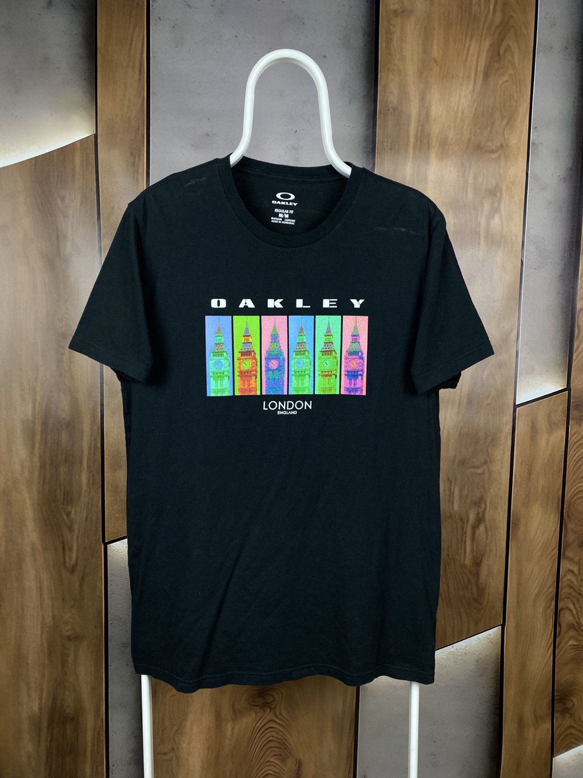 Oakley 🗻T-Shirt Oakley Regular Fit England London Big Ben Logo Tee🗻 Size US M / EU 48-50 / 2 - 1 Thumbnail