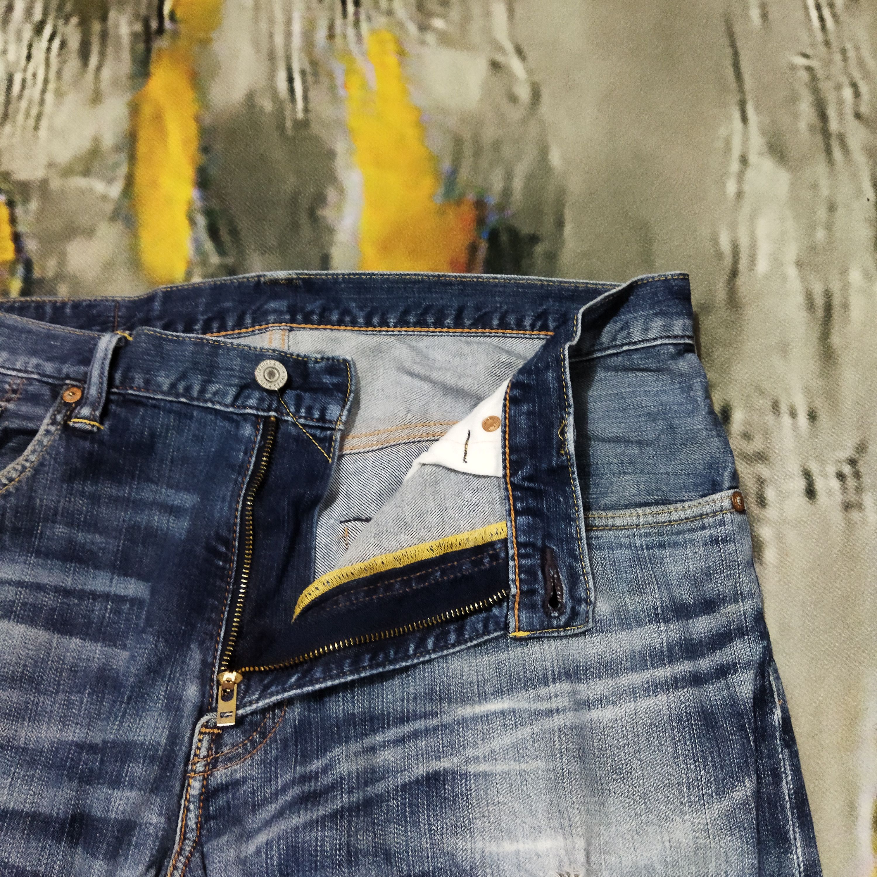 Levi's × Vintage VINTAGE LEVIS 551 DISTRESSED FADED BLUE Size US 36 / EU 52 - 6 Thumbnail