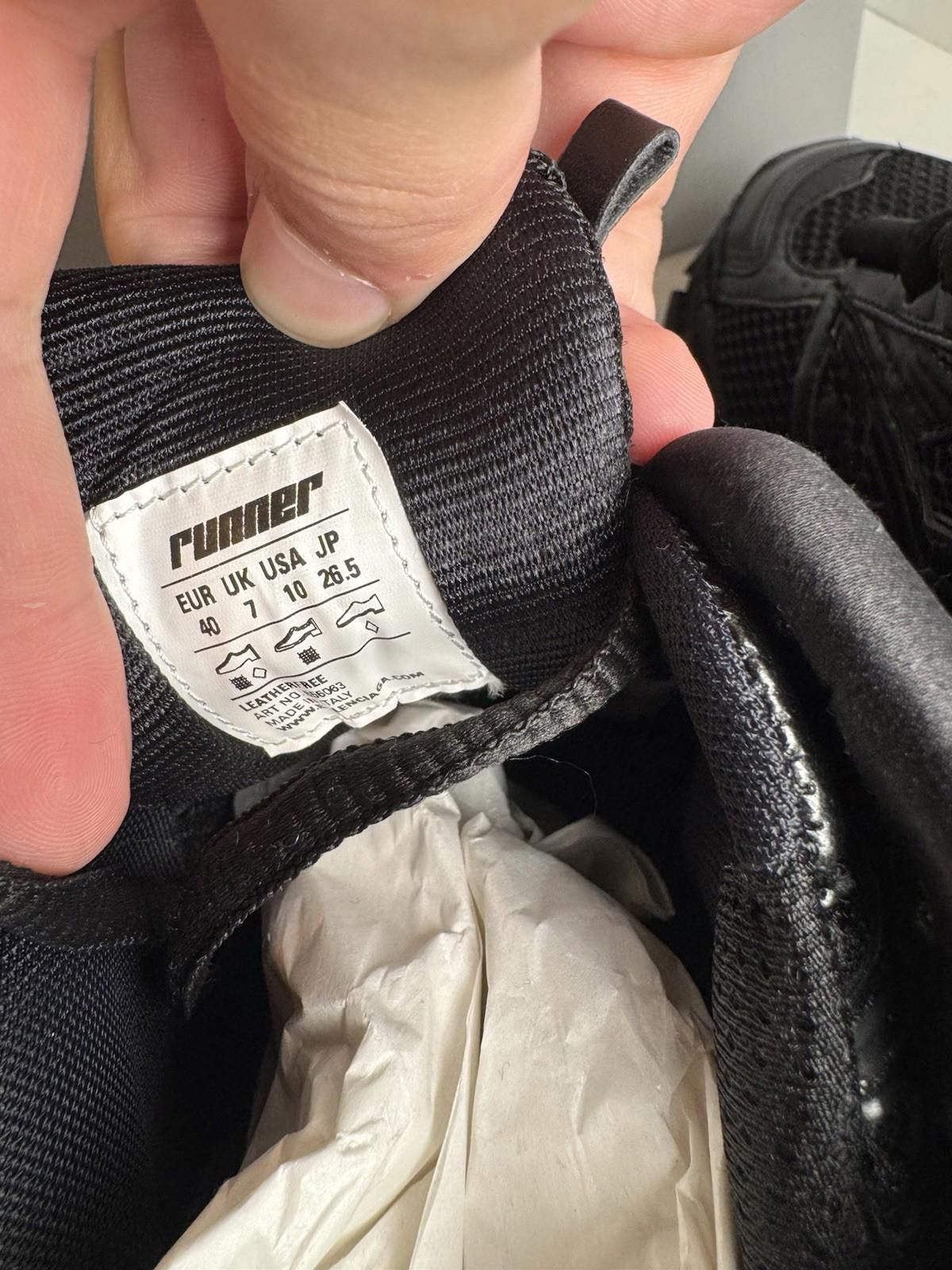Balenciaga Balenciaga Runner Sneaker Black SZ 40/7 US New w/ Box Defect Size US 7 / IT 37 - 5 Thumbnail