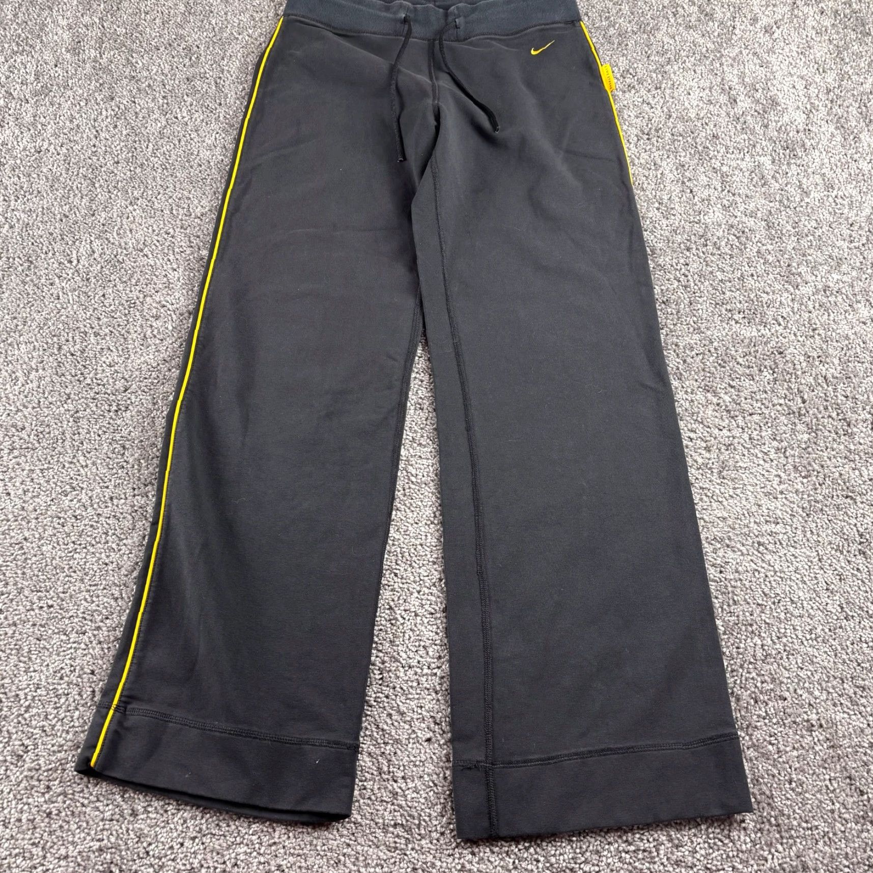 Nike Nike Pants Women M Black Yellow Flared Athletic Pull On Jogger Activewear Casual Slimming Pockets Zip Size 30" / US 8 / IT 44 - 2 Thumbnail