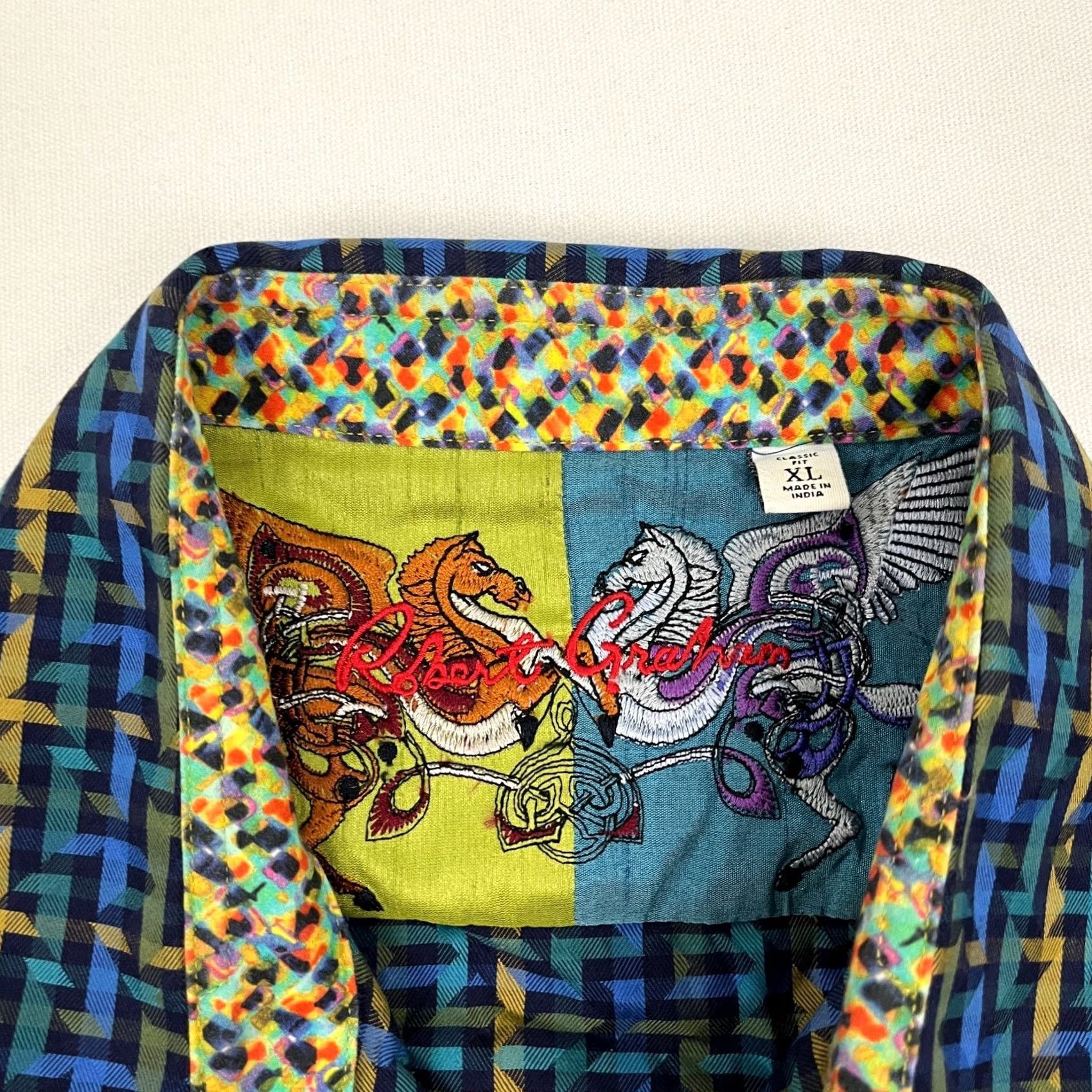 Robert Graham VINTAGE Robert Graham Shirt Mens XL Geometric Melrose Abbey Button Up Bull Logo Preppy Size US XL / EU 56 / 4 - 2 Thumbnail