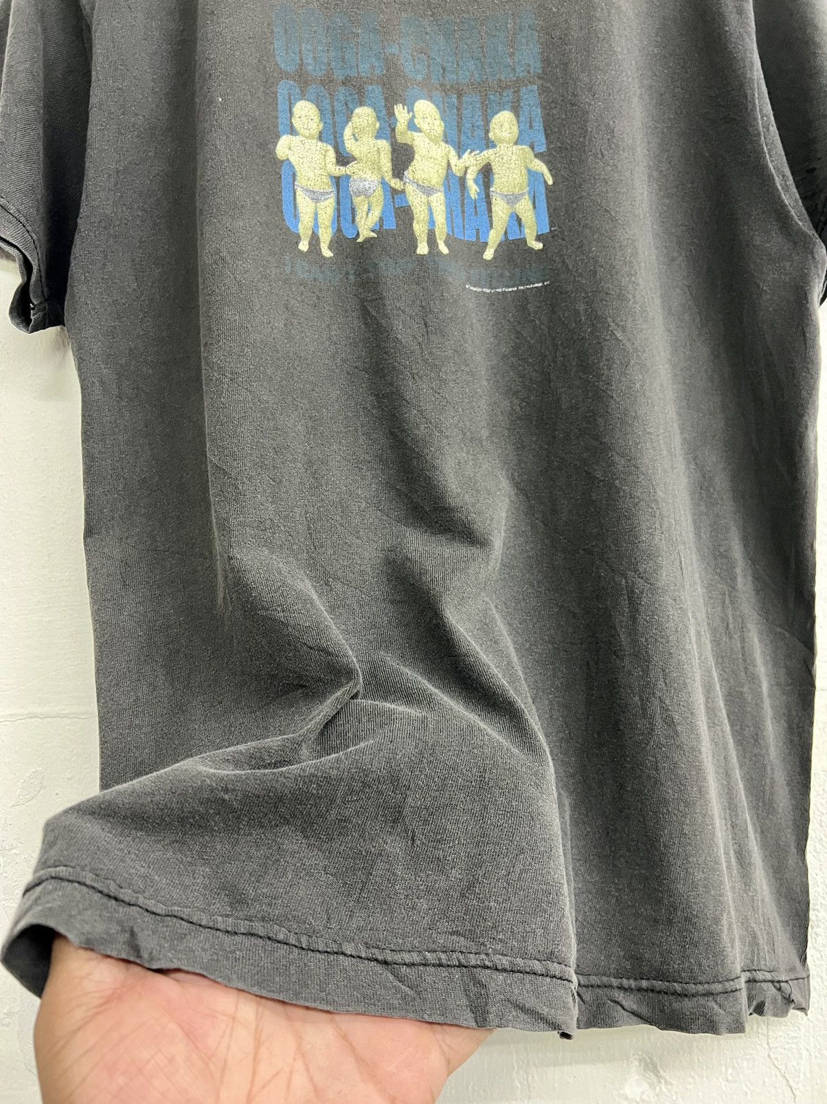 Apple RARE VINTAGE 90s OOGA CHAKA THE DANCING BABY TEE Size US M / EU 48-50 / 2 - 5 Thumbnail