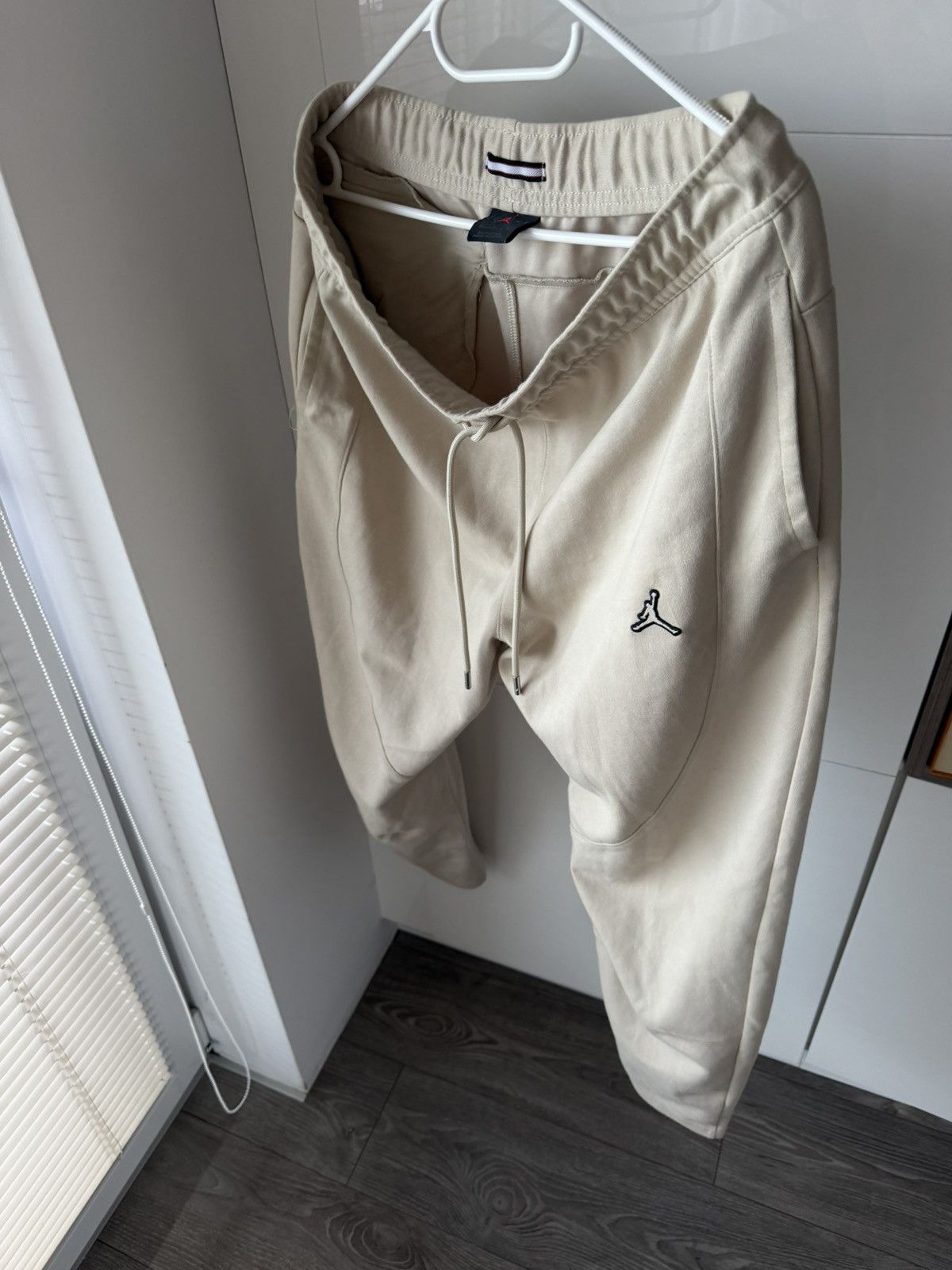 Jordan Brand Nike Air Jordan Paris Premium Embroidered Logo Mens Joggers Size US 34 / EU 50 - 1 Thumbnail