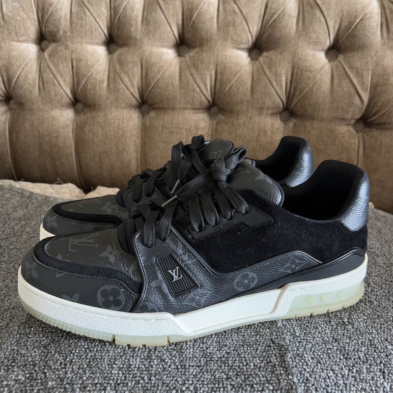 Louis Vuitton Louis Vuitton Trainer Low Top Men's Sneakers - Size US 10.5 / EU 43-44 - 1 Thumbnail