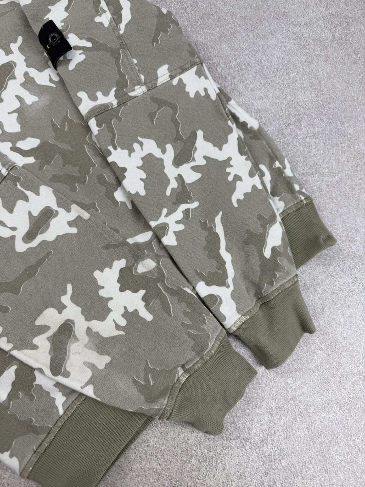 Stone Island Stone Island Junior Camo Print Crewneck Sweatshirt Size 10 Size US XXS / EU 40 - 10 Thumbnail