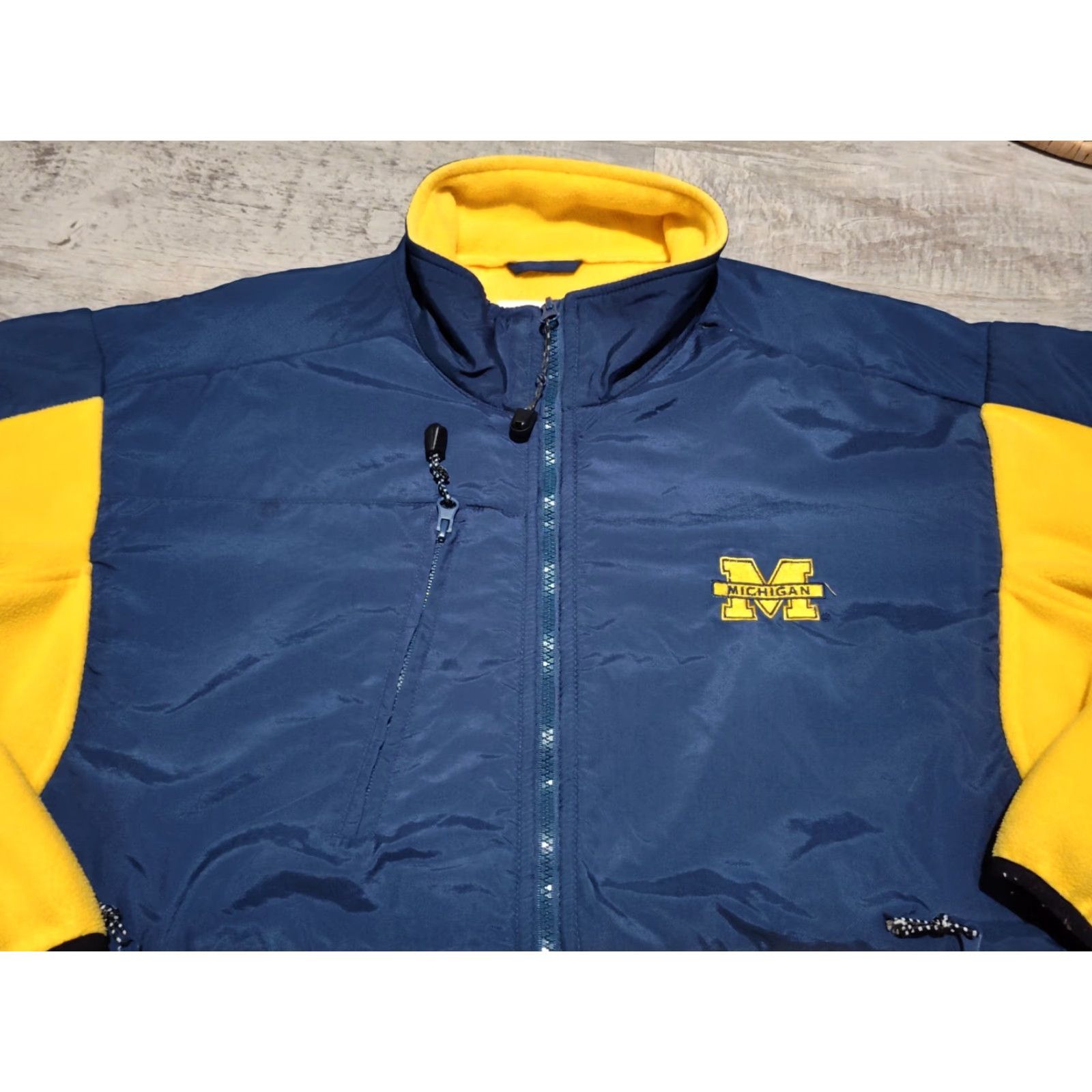 Vintage Vintage Essex 90s Michigan Wolverines Full Zip Fleece Jacket Elbow Pads Size L Size US L / EU 52-54 / 3 - 5 Thumbnail