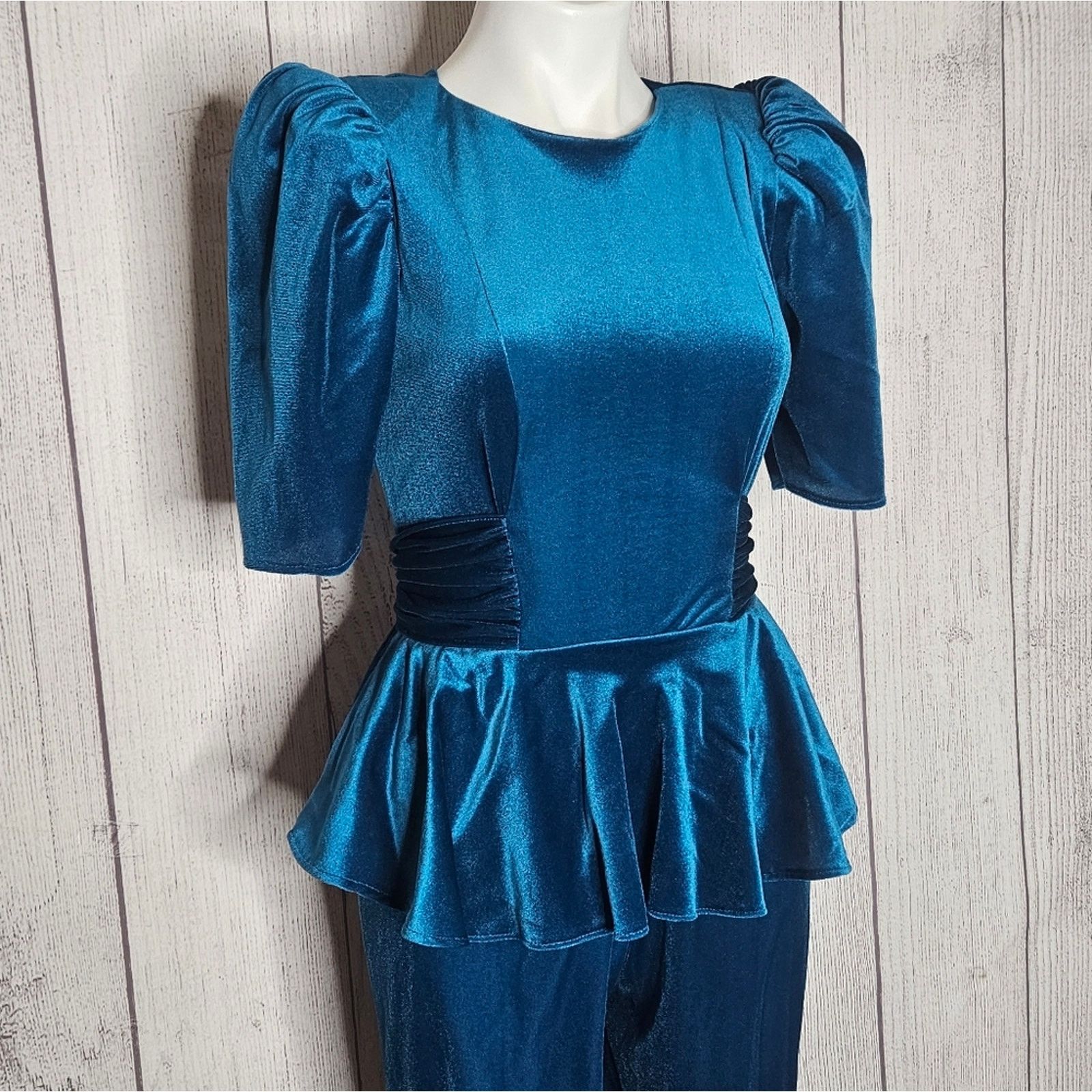 Vintage VTG 80s Teal Velvet Peplum Waist Jumpsuit with Open Back Size 28" / US 6 / IT 42 - 3 Thumbnail