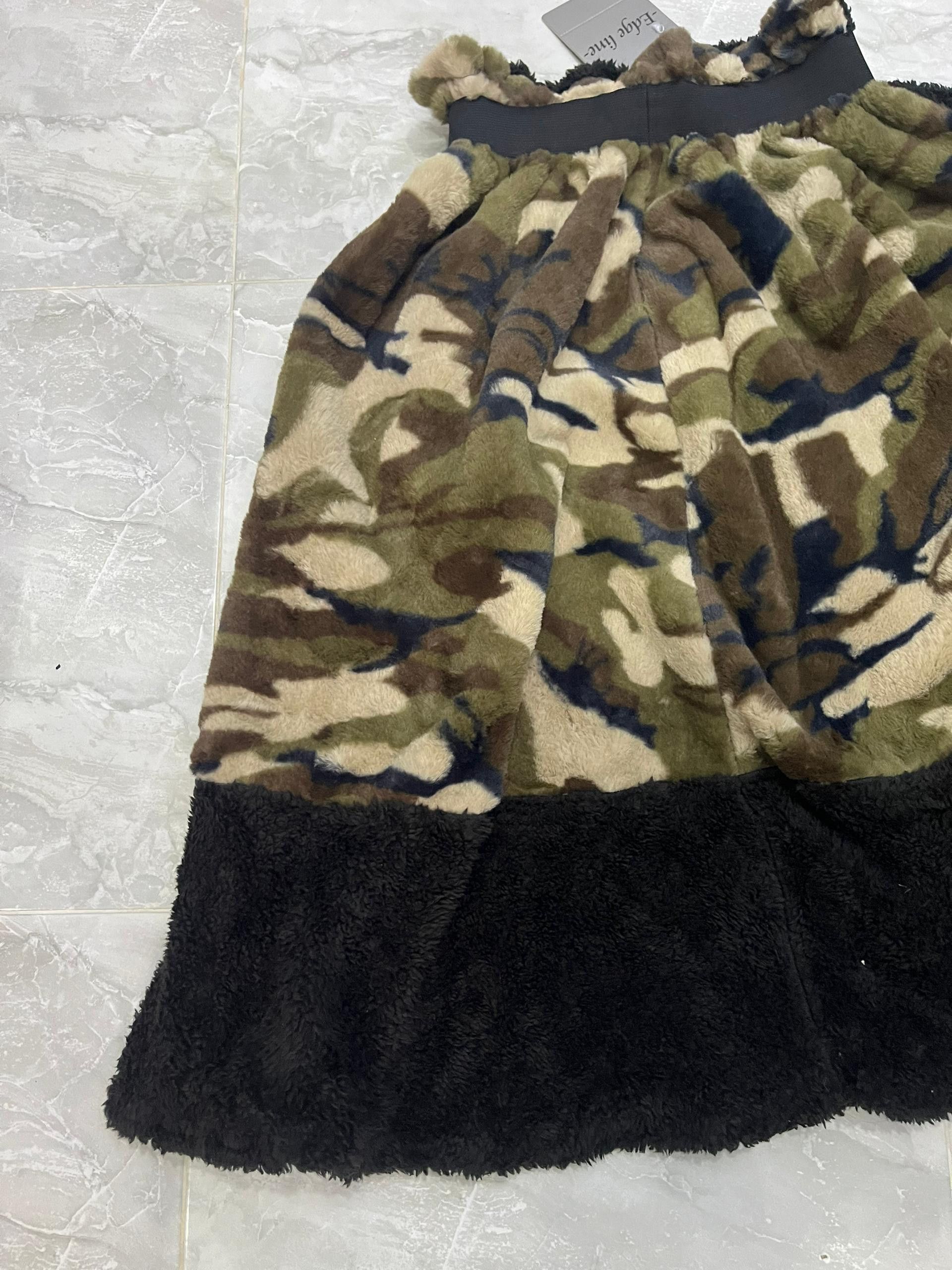 Japanese Brand Edge Line Reversible Camo Black Fleece Skirt Wrap Size 28" / US 6 / IT 42 - 3 Thumbnail