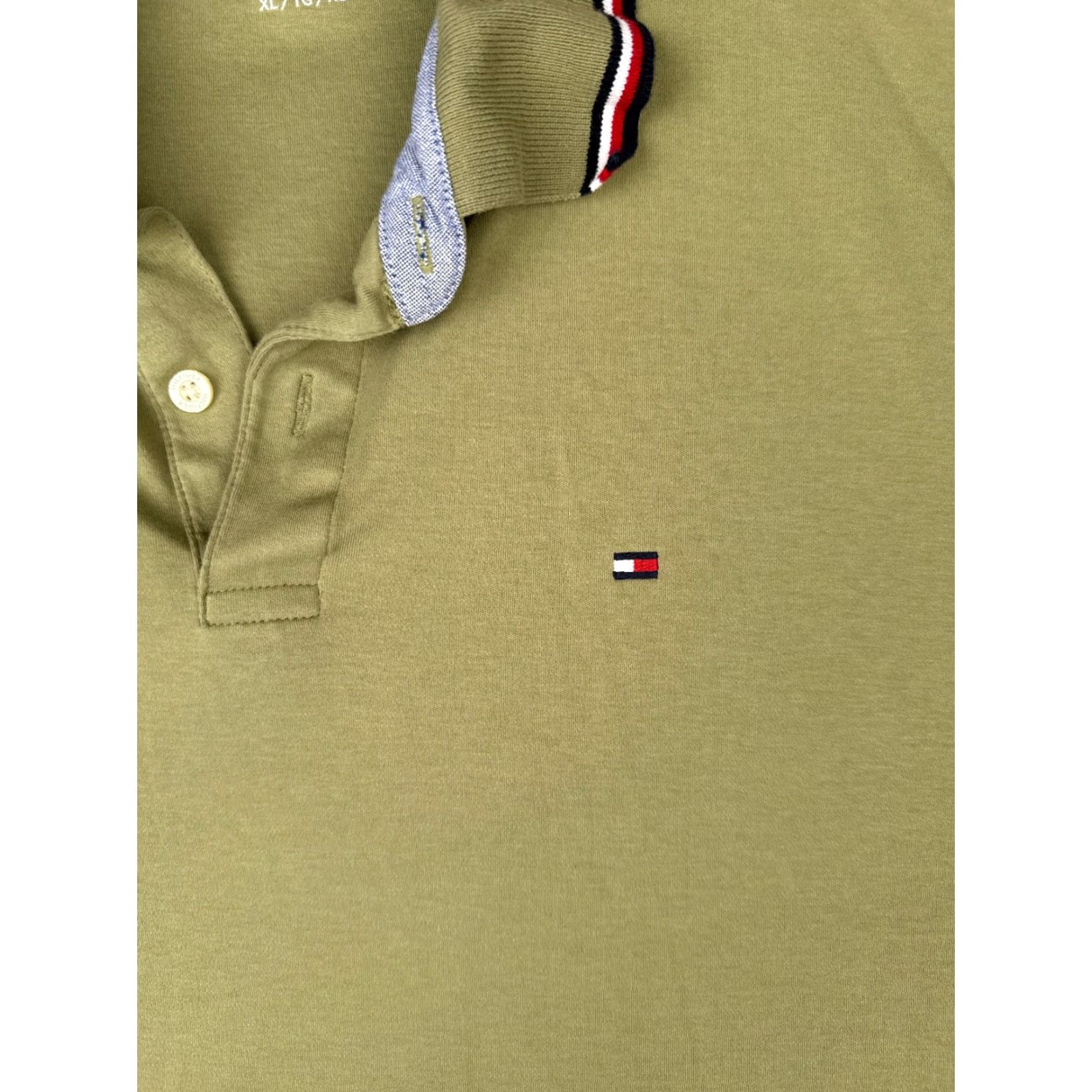 Tommy Hilfiger VINTAGE Tommy Hilfiger Polo Shirt Men XL Green 100% Cotton Short Sleeve Slim Fit Logo Embroidered 3-Button Polo Men’s Shirt Size US XL / EU 56 / 4 - 6 Thumbnail
