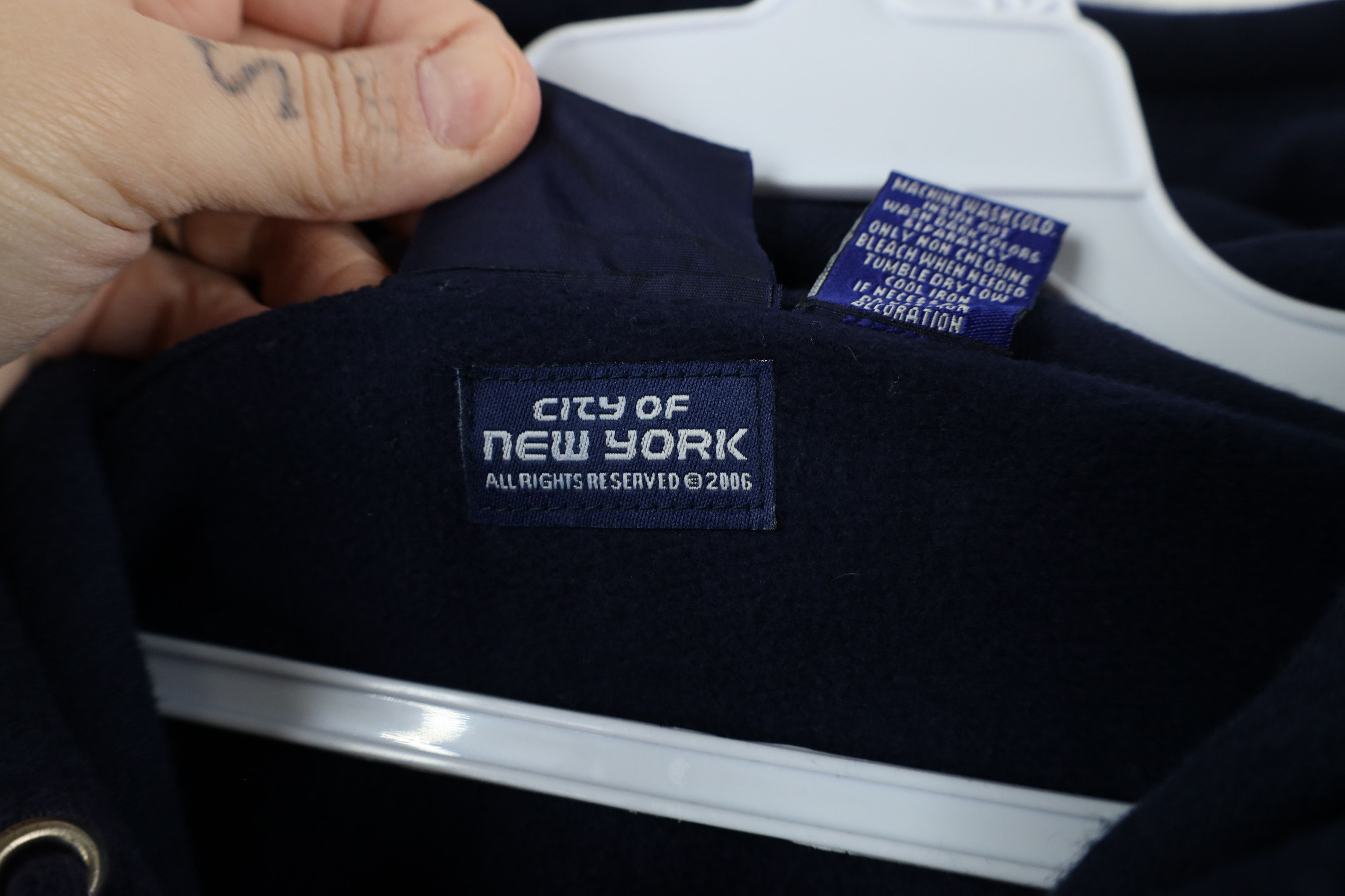 Vintage Vintage Y2K 2006 NYPD New York Hoodie Sweatshirt Blue Size US L / EU 52-54 / 3 - 5 Thumbnail