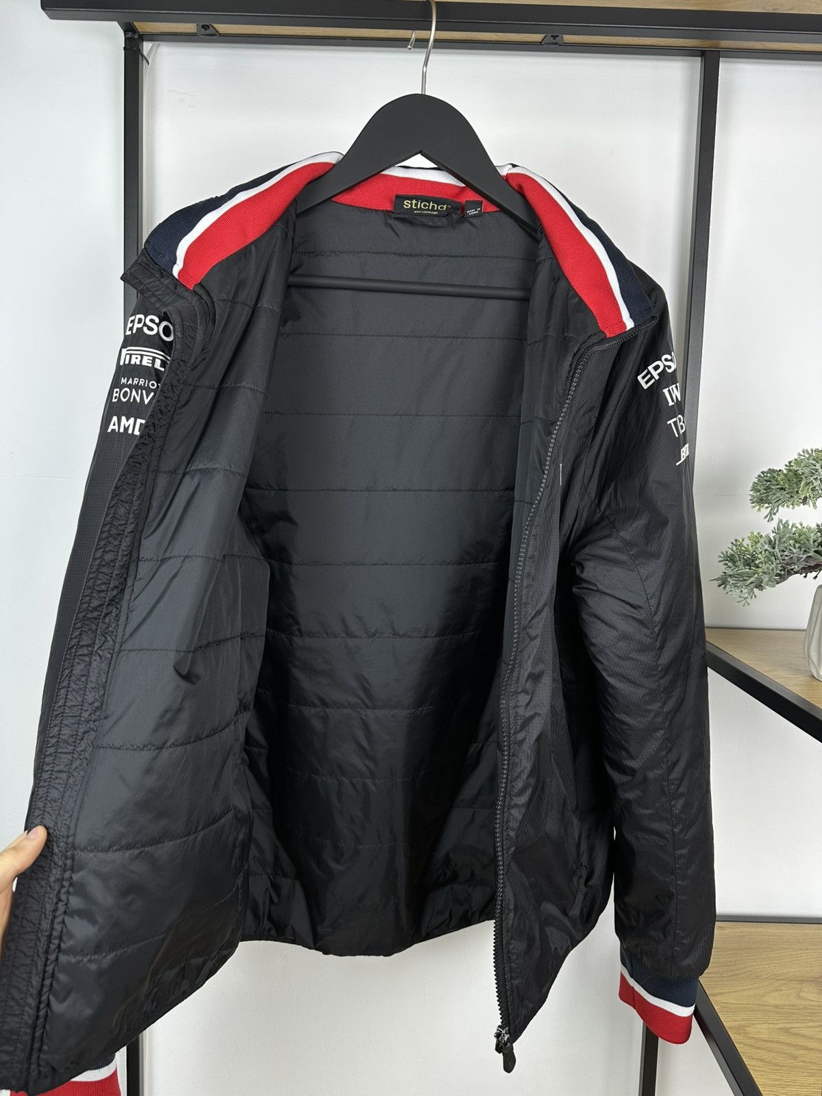 Mercedes-Benz Mercedes AMG Petronas Racing F1 jacket Team Formula 1 Benz S Size US S / EU 44-46 / 1 - 21 Thumbnail