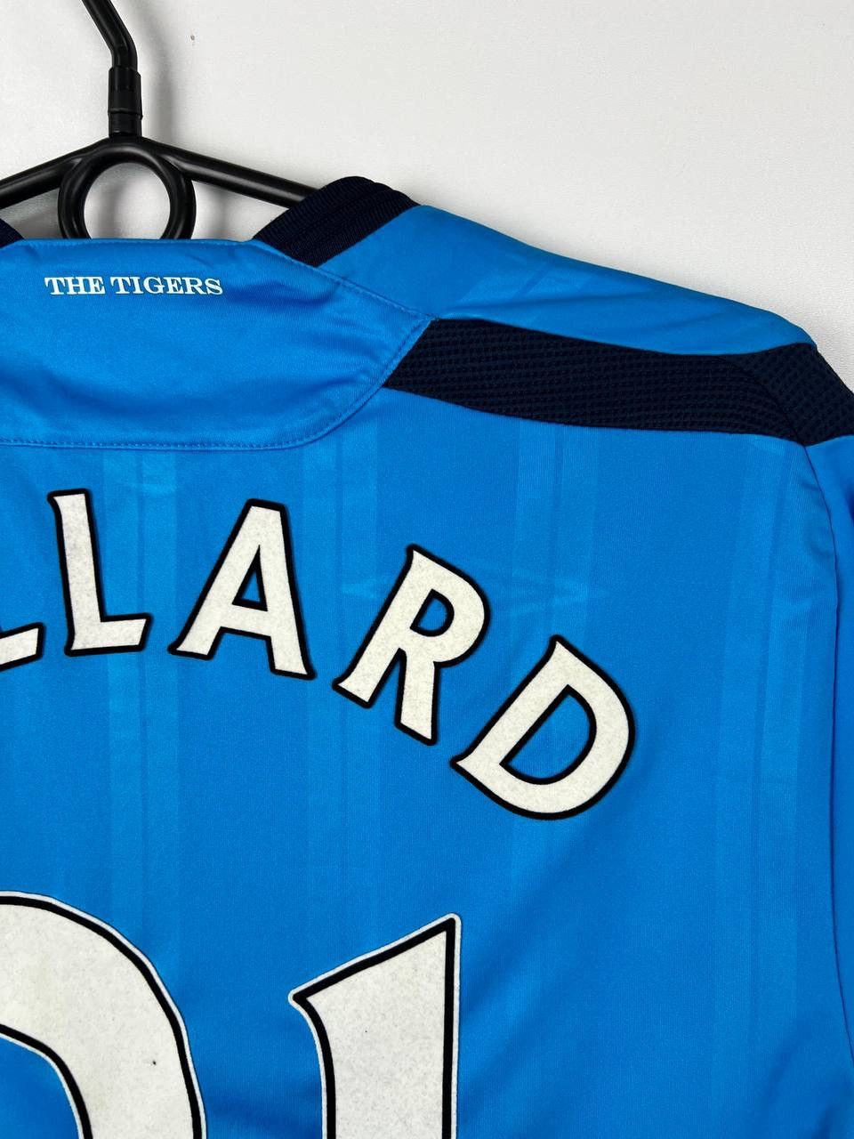 Vintage Hull City Umbro Bullard 2009-10 jersey t-shirts size M Size US M / EU 48-50 / 2 - 8 Thumbnail