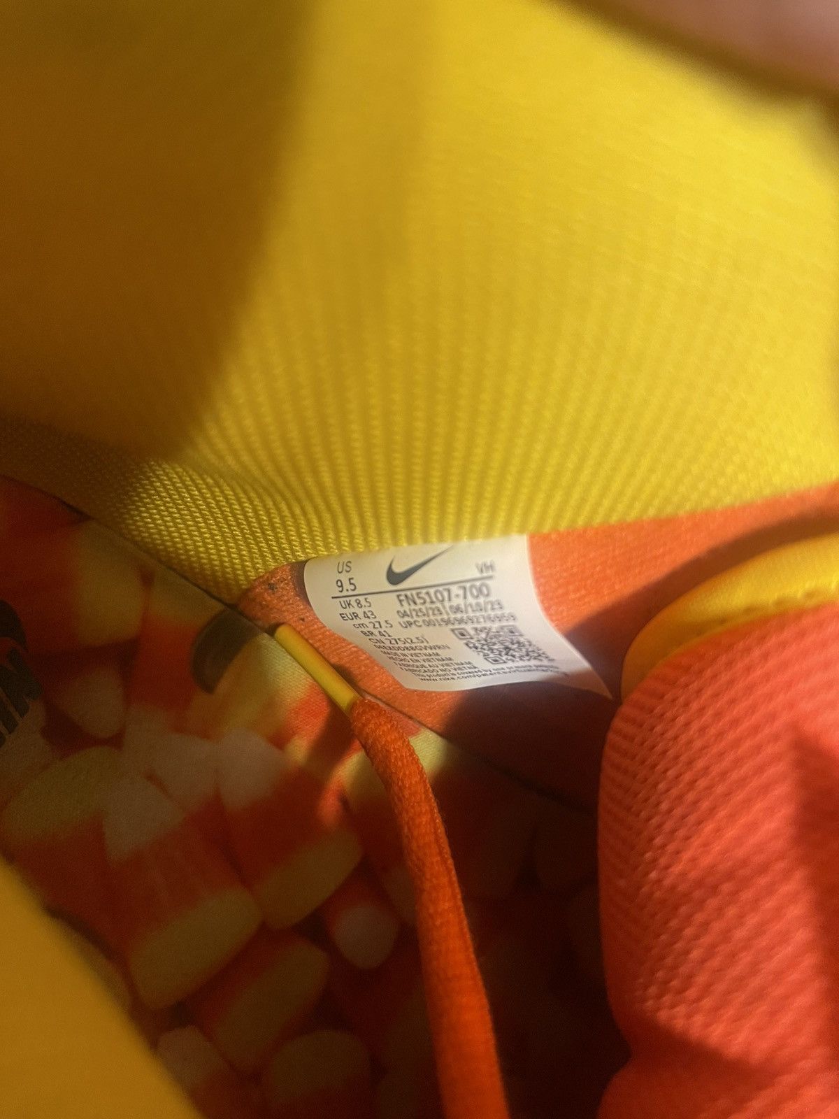 Nike Nike SB Dunk High Sweet Tooth Candy Corn Size US 9.5 / EU 42-43 - 7 Thumbnail