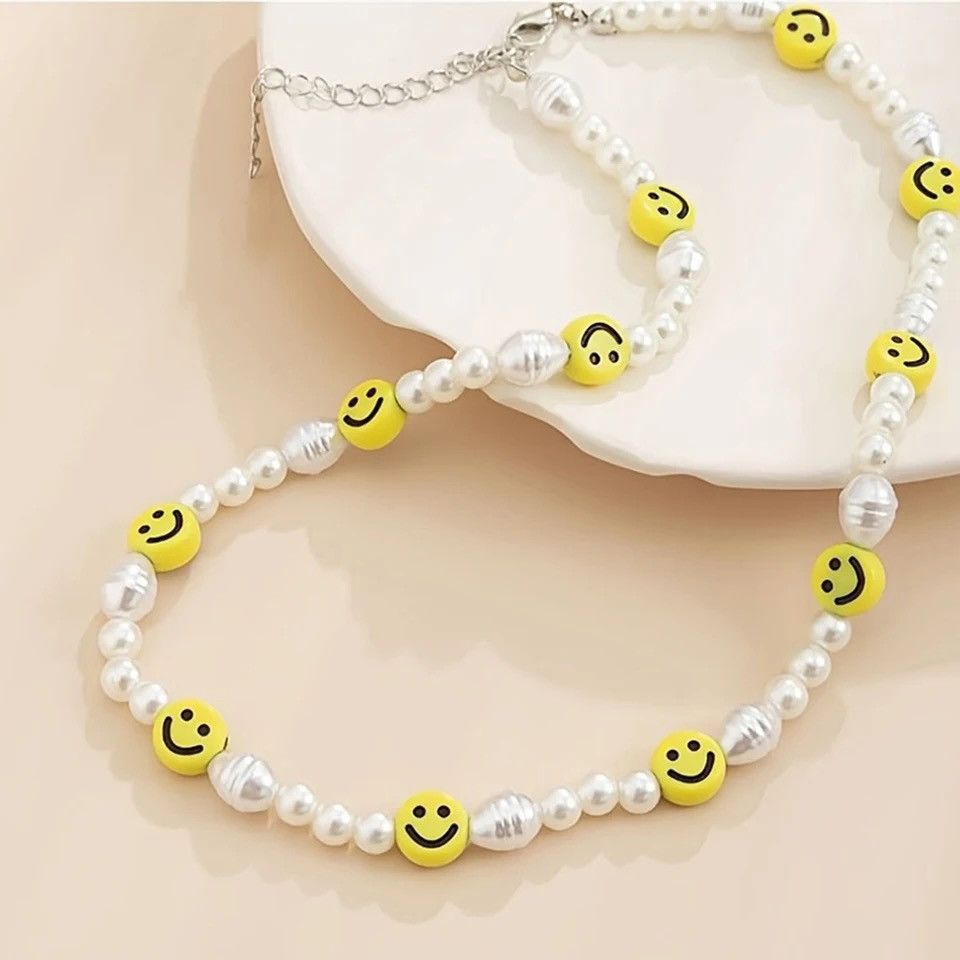 Jewelry Smiley Face Pearl Necklace Size ONE SIZE - 2 Thumbnail