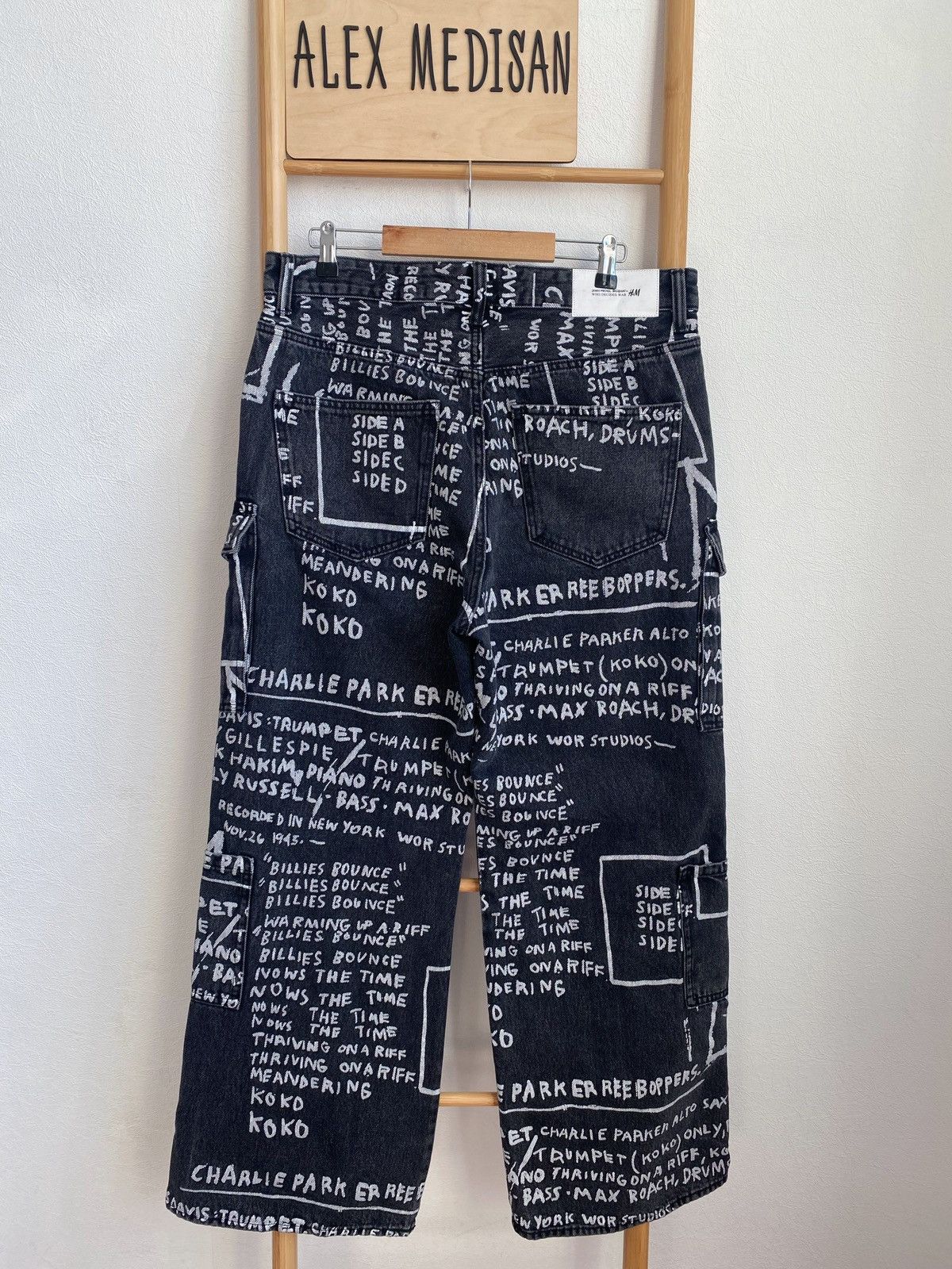 H&M × Jean-Michel Basquiat × Who Decides War Who Decides War Baggy denim jeans H&M x Basquiat x Ev&Tela Size US 34 / EU 50 - 15 Thumbnail