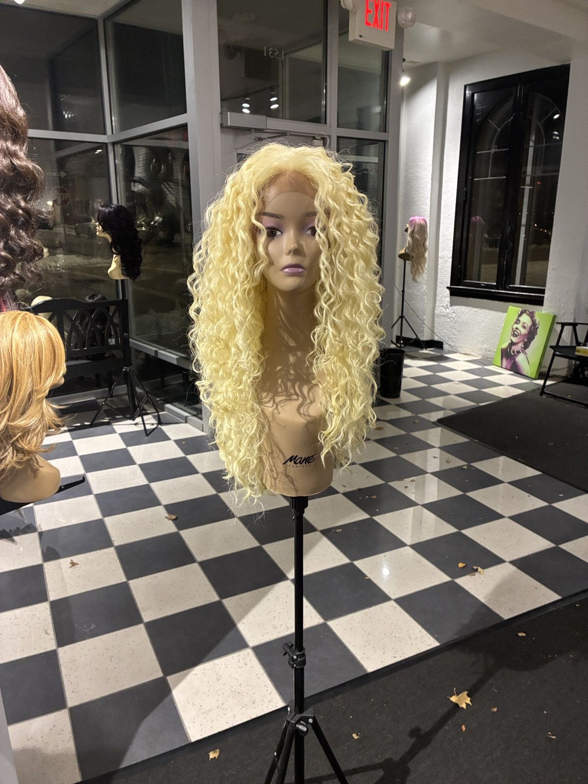 Tess wig